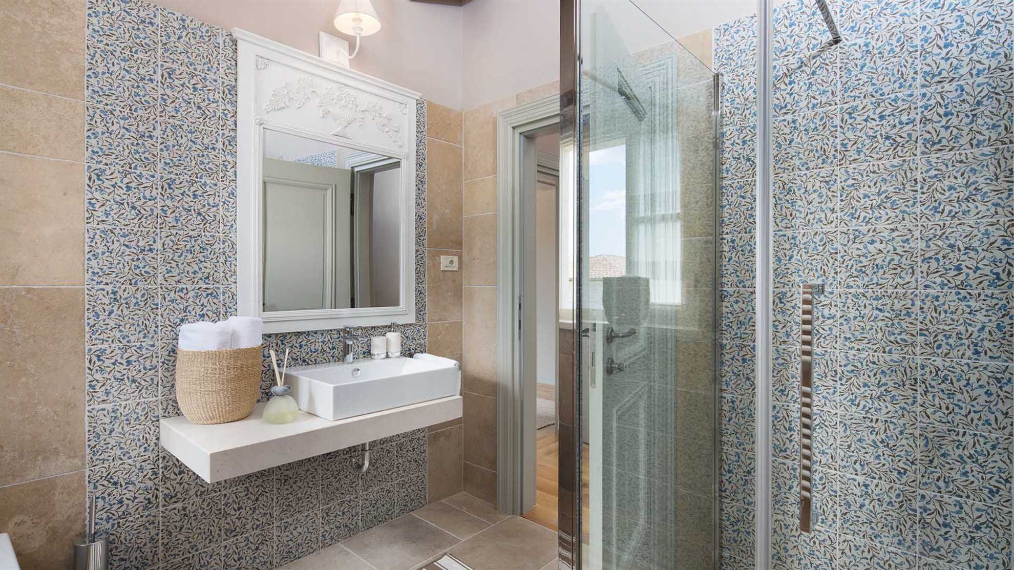 Modern countryside villa with swimming pool in Kanfanar