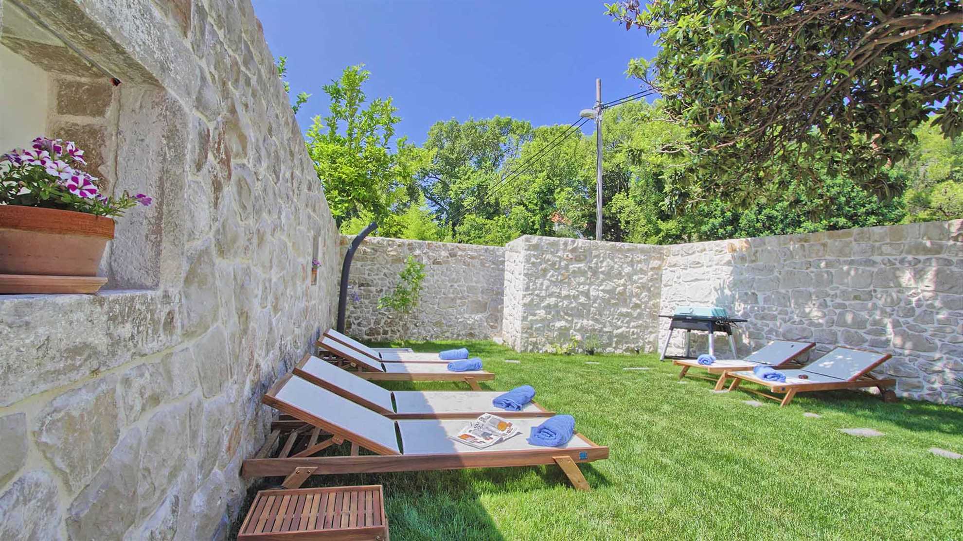 A heritage villa from the 18th century in Cavtat