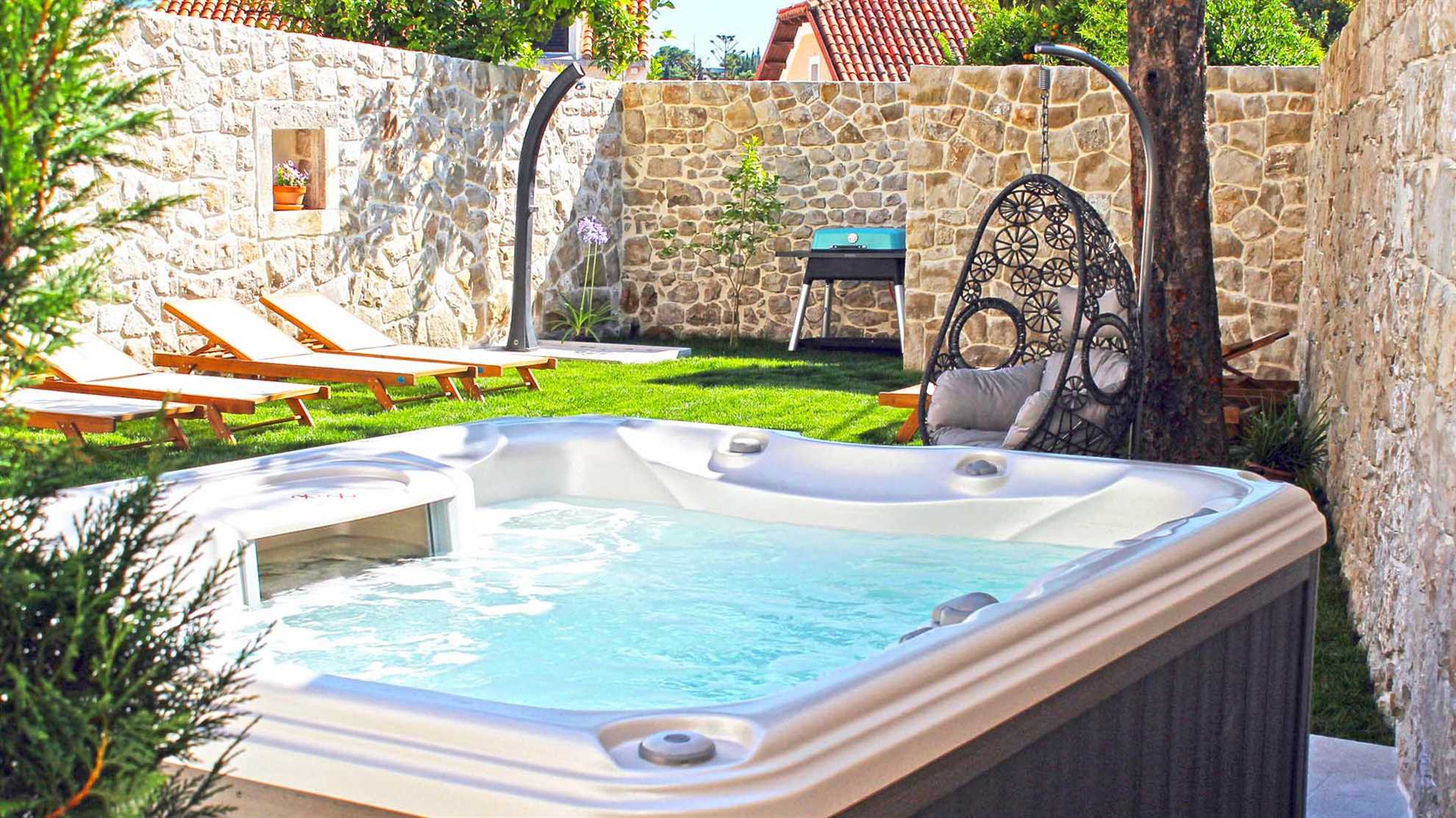 A heritage villa from the 18th century in Cavtat