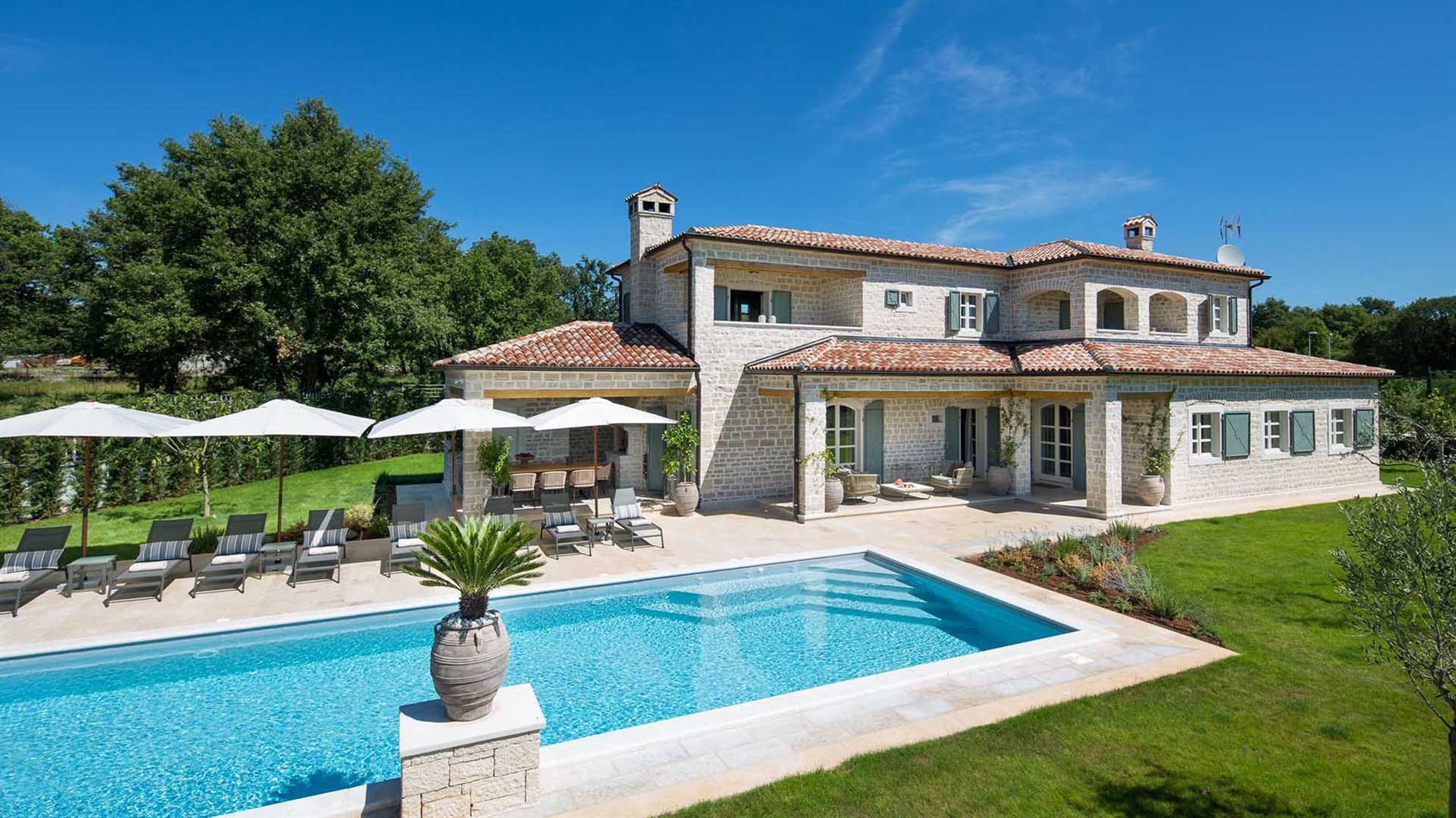An elegant countryside holiday home in Kanfanar