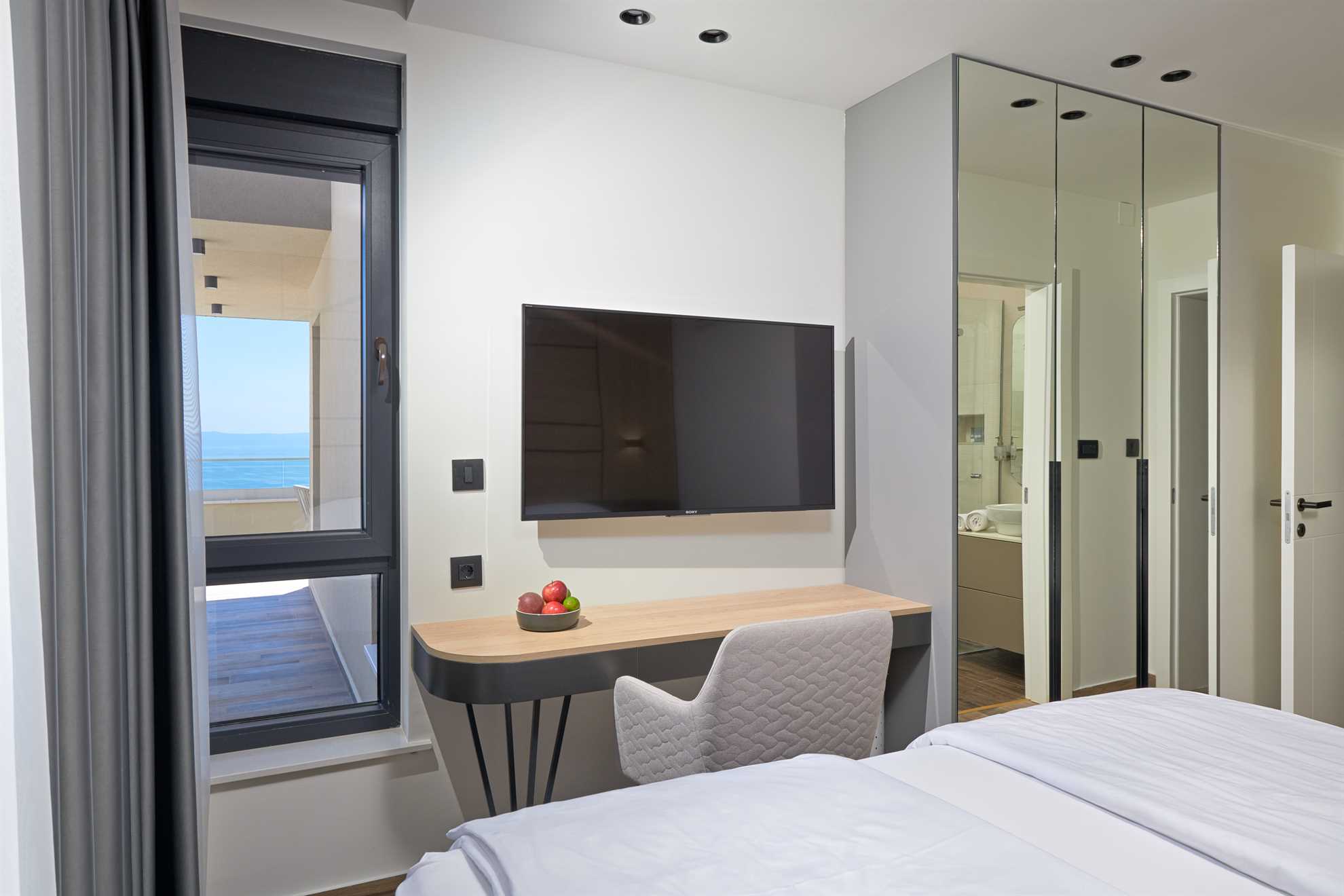 Modern villa with sea view and swimming pool