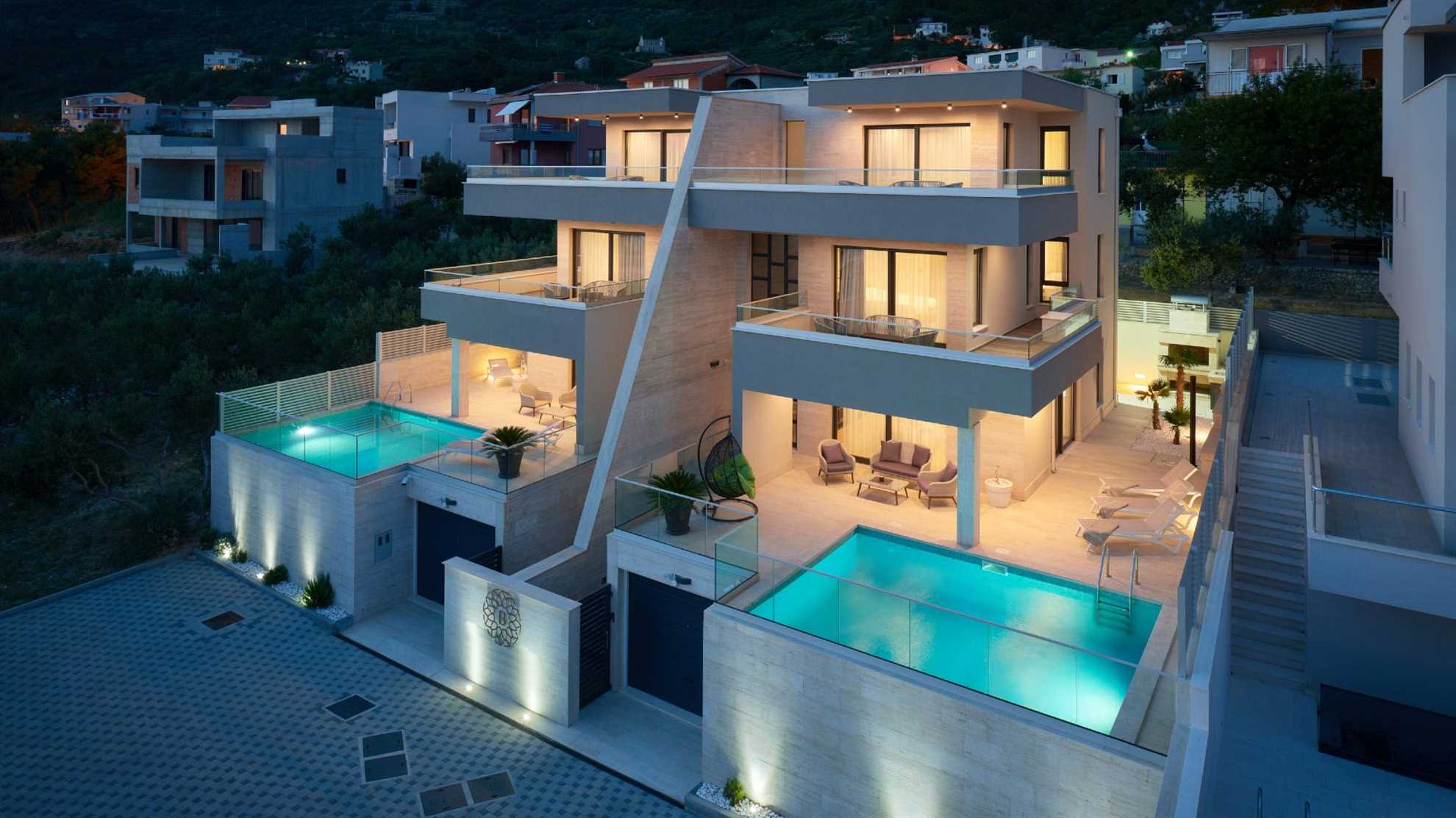Elegant and luxury villa with pool in Makarska