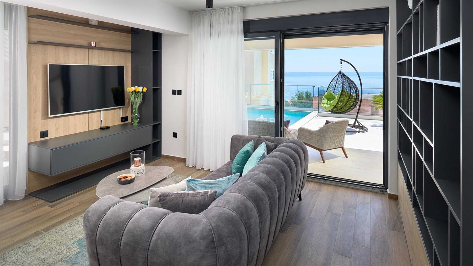 Elegant and luxury villa with pool in Makarska