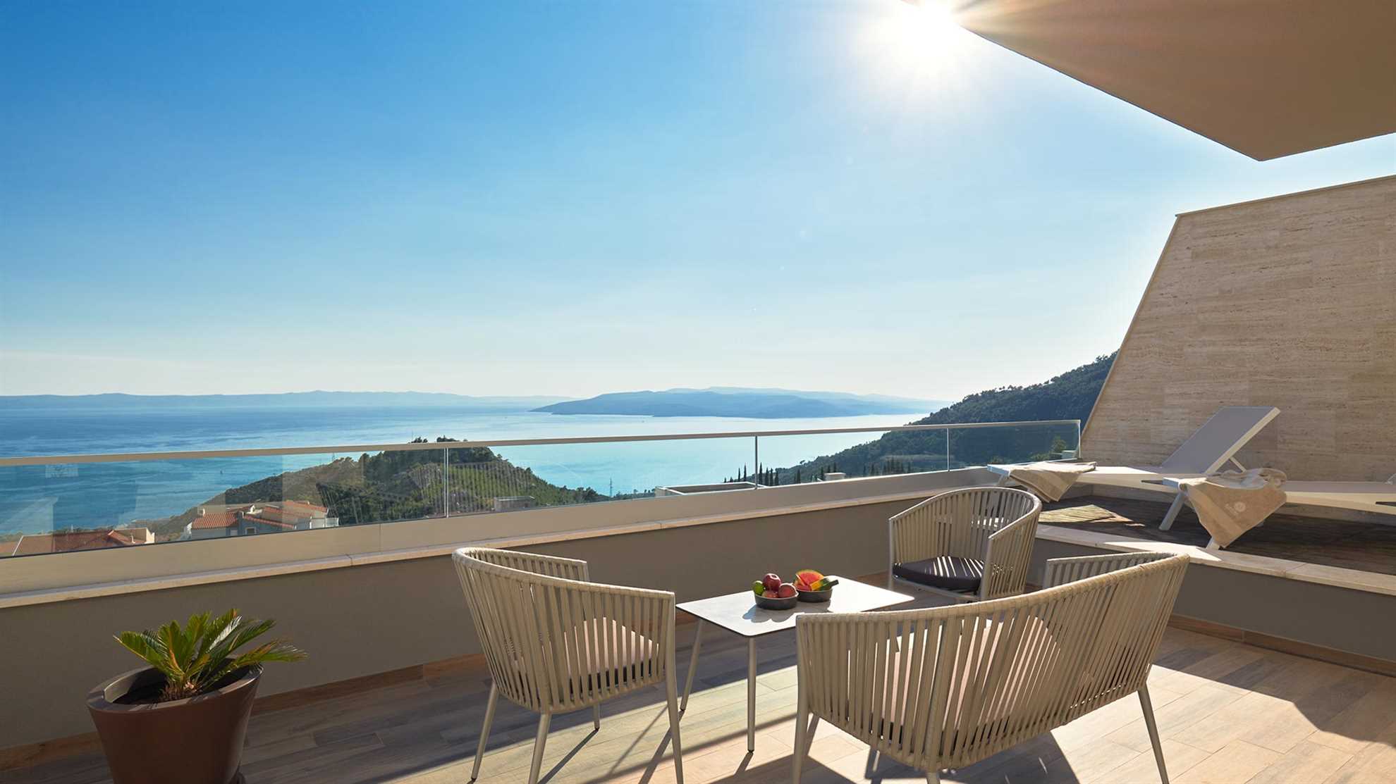 Elegant and luxury villa with pool in Makarska