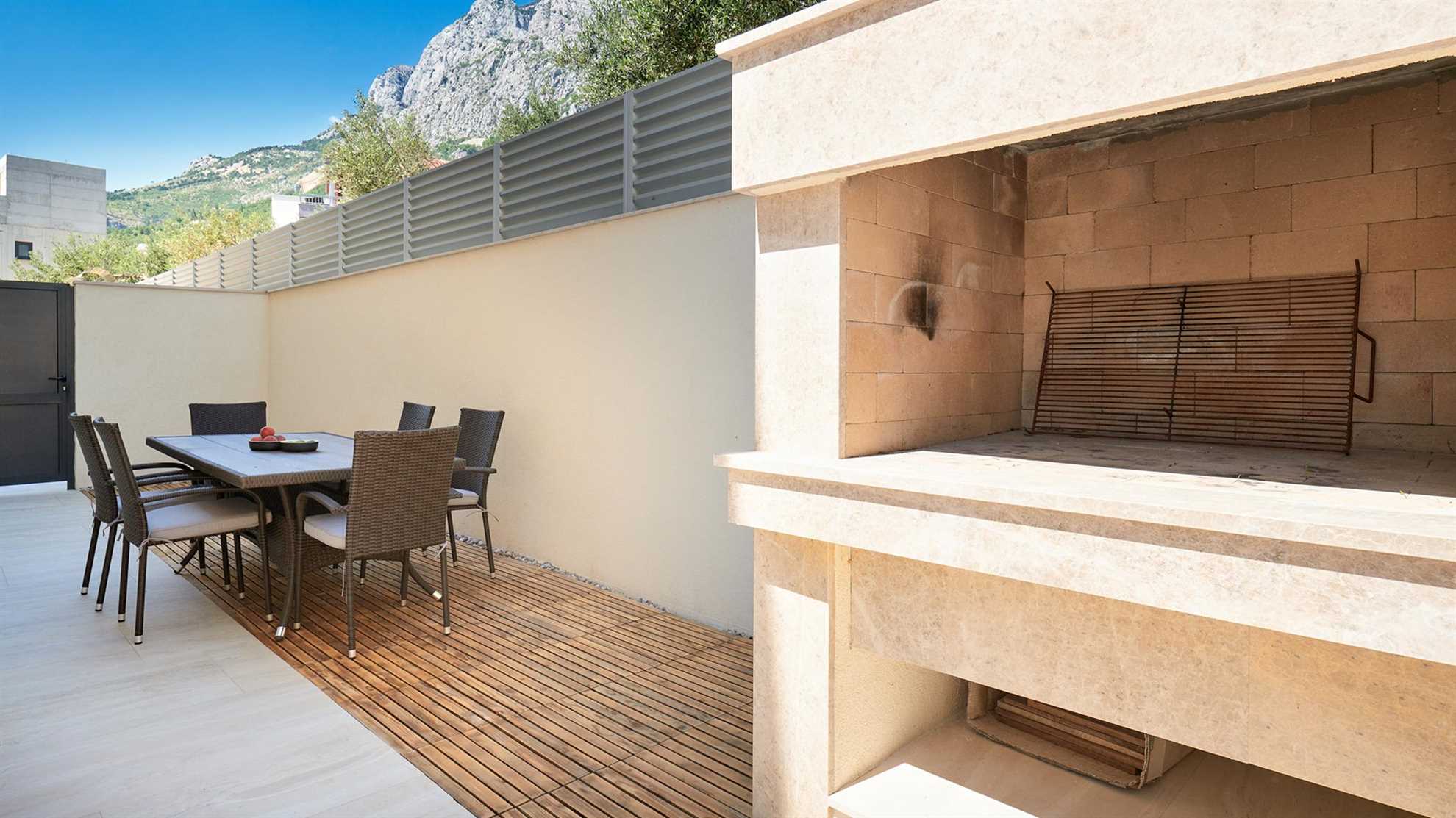 Elegant and luxury villa with pool in Makarska