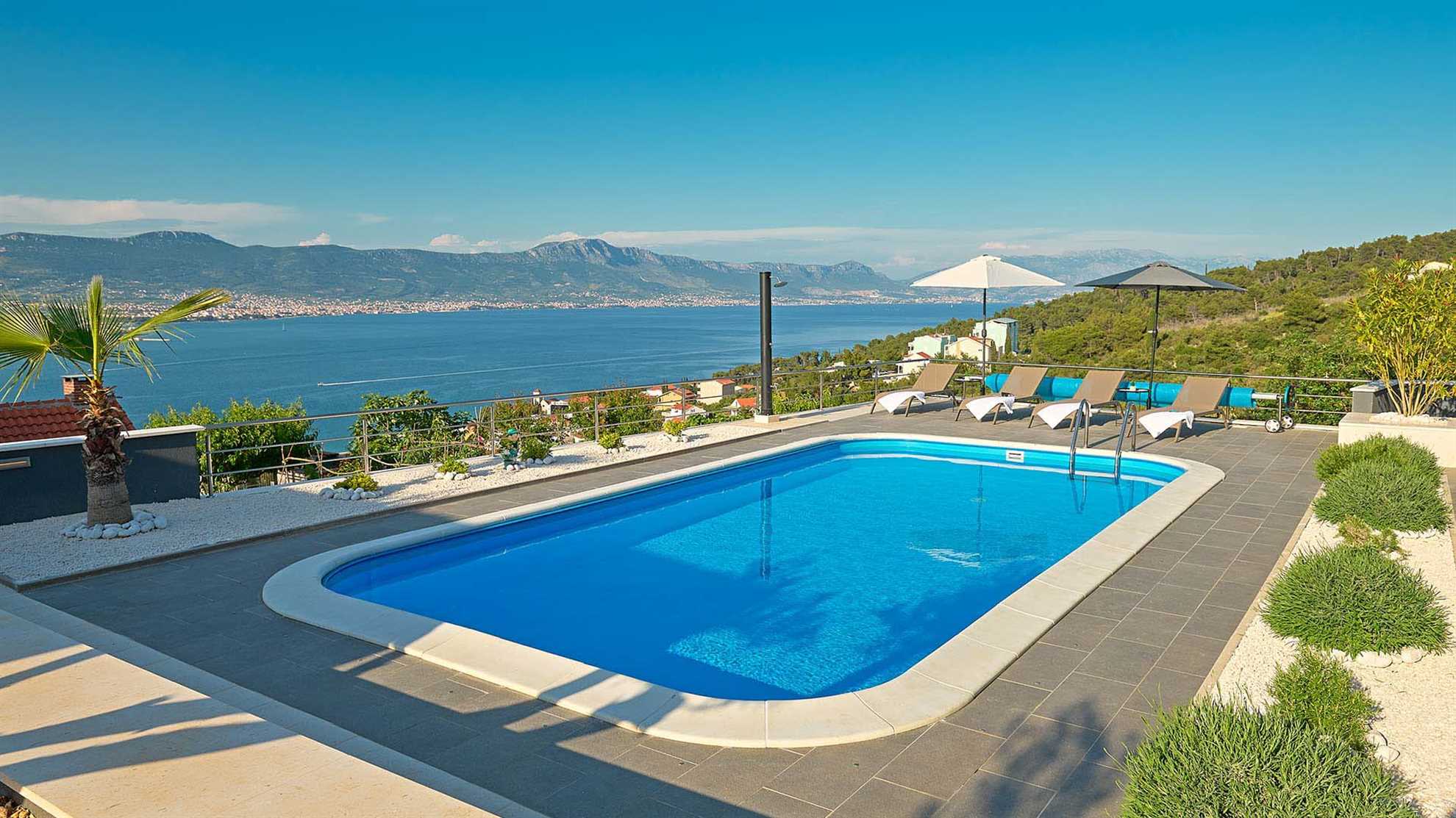 Charming villa with beautiful pool in Trogir