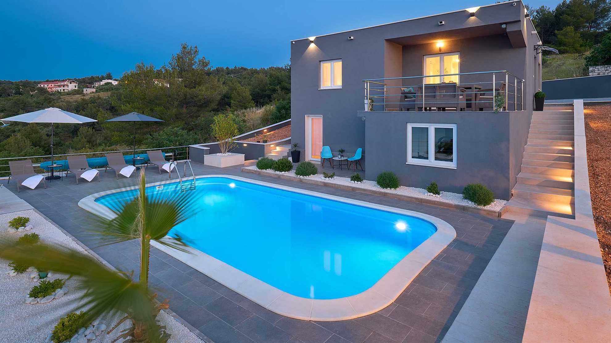 Charming villa with beautiful pool in Trogir