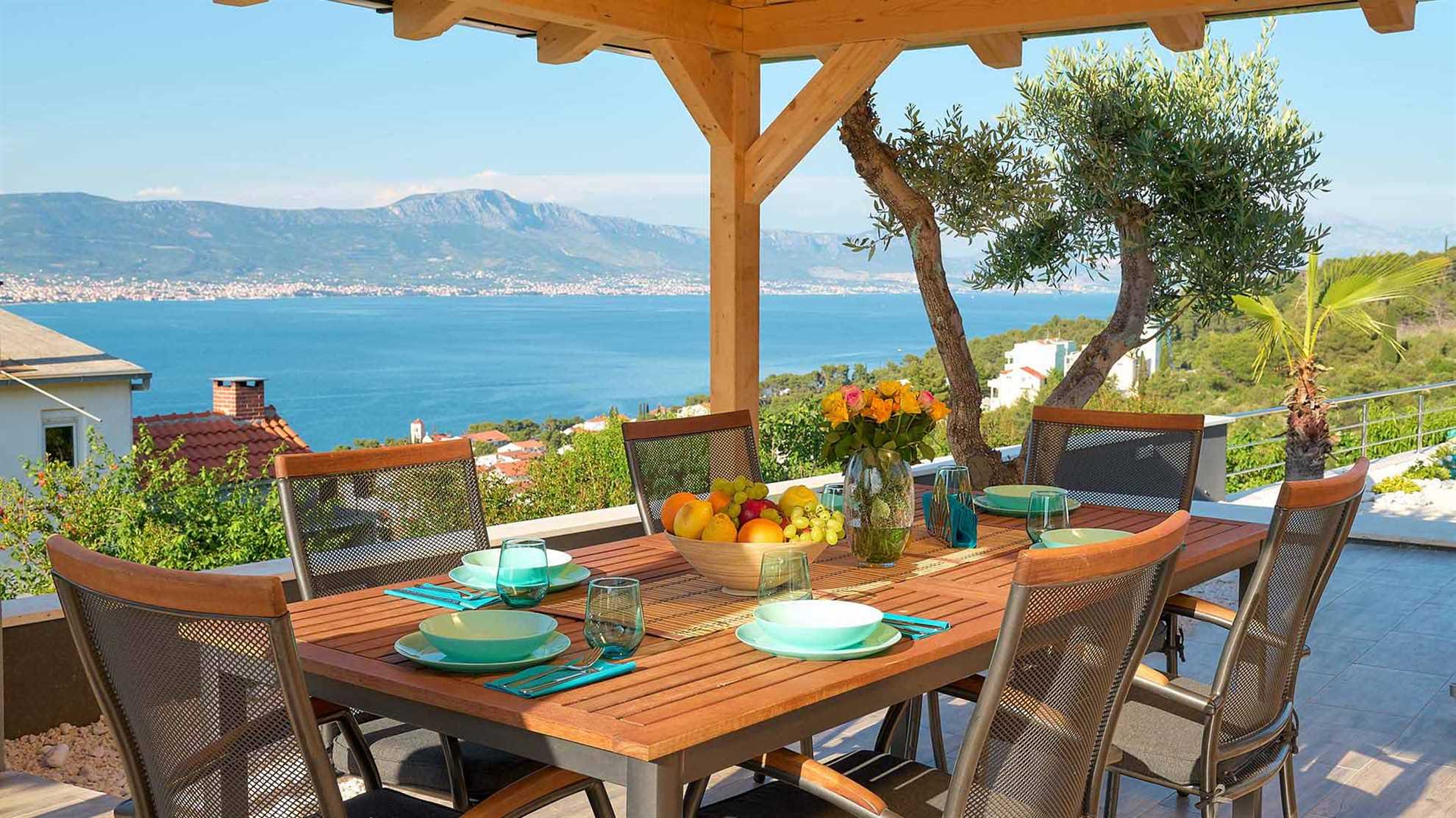 Charming villa with beautiful pool in Trogir