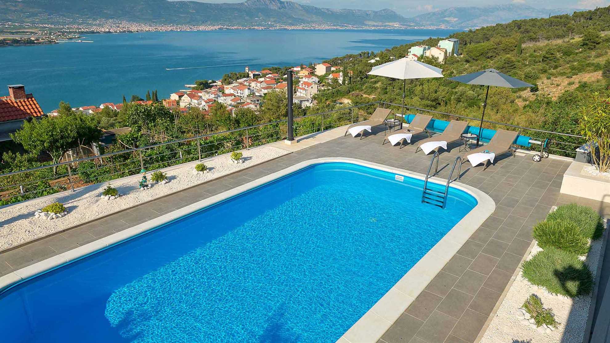 Charming villa with beautiful pool in Trogir