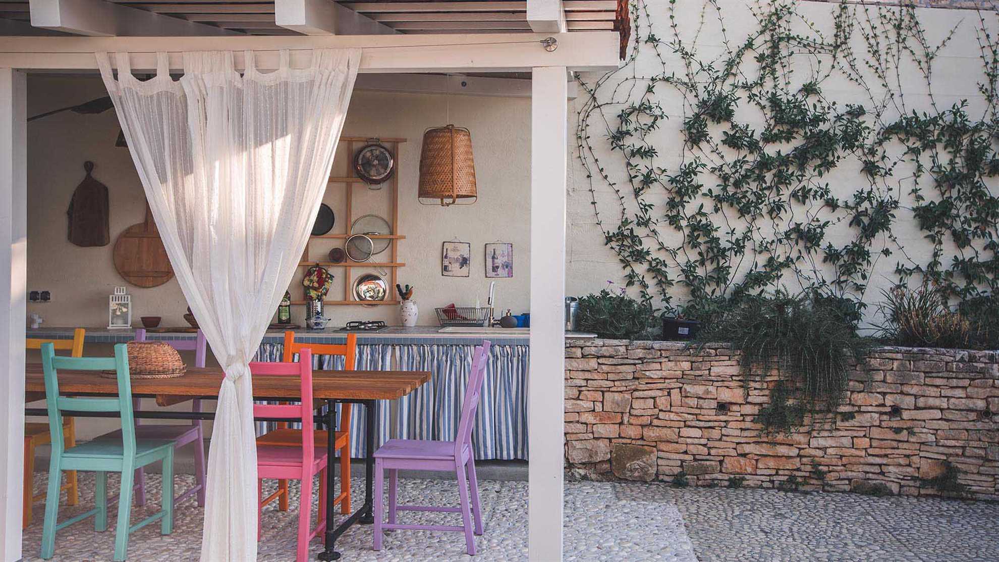 Charming villa with swimming pool in Sutivan