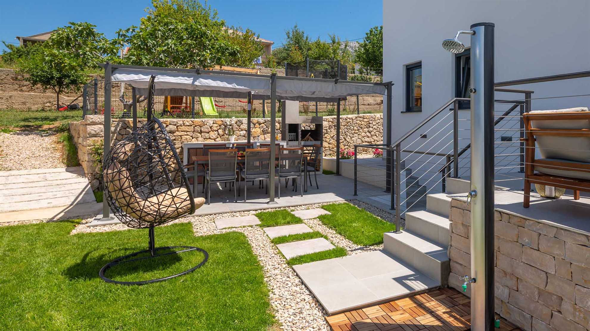 Elegant poolside villa in peaceful area in Klis