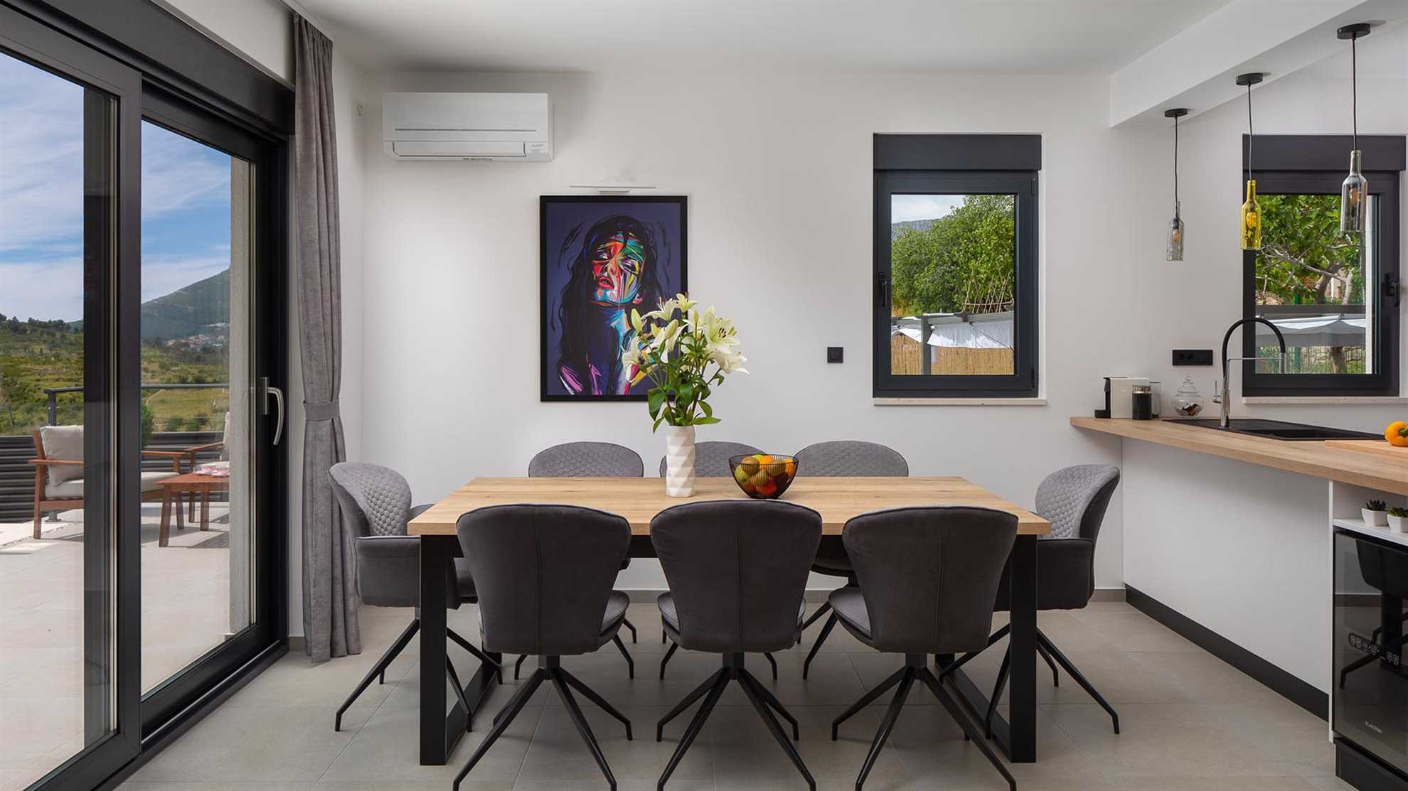Elegant poolside villa in peaceful area in Klis