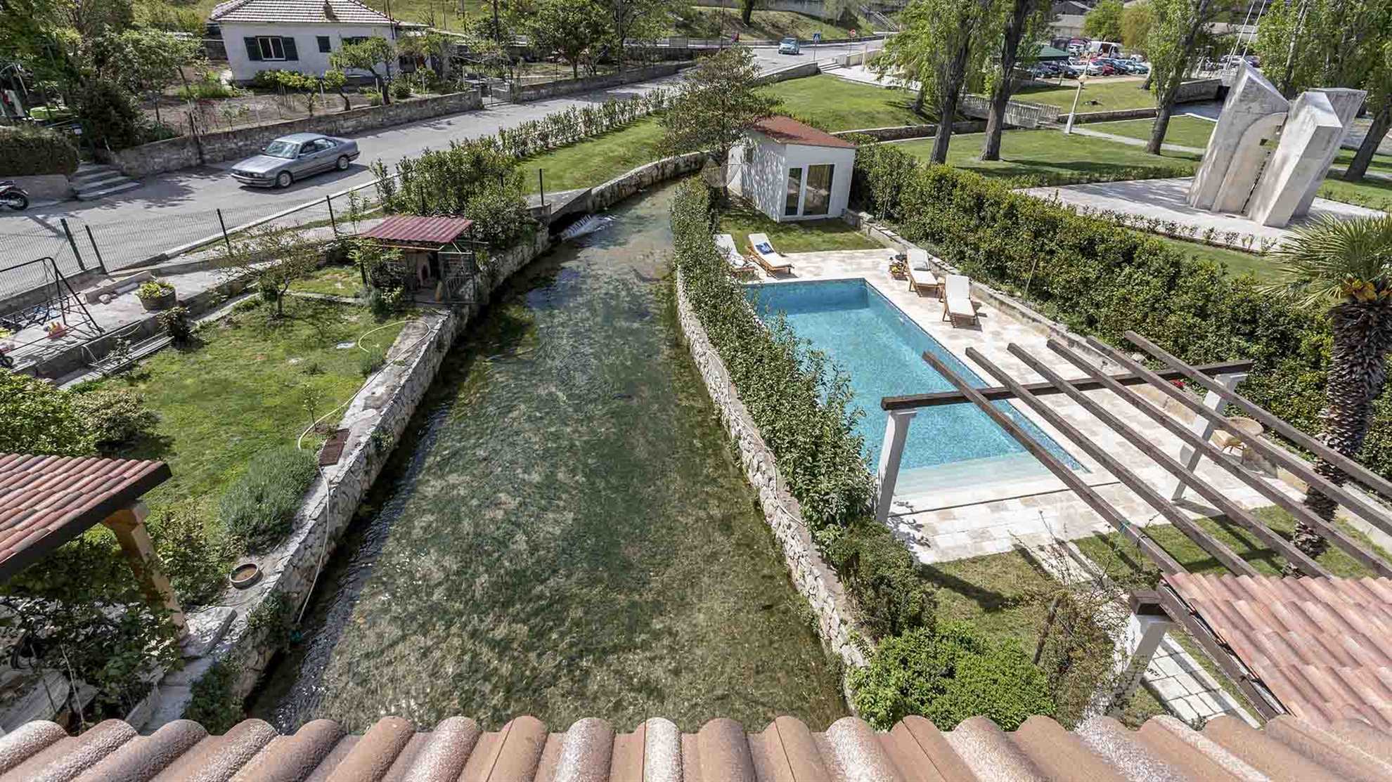 Poolside villa on special location in Solin