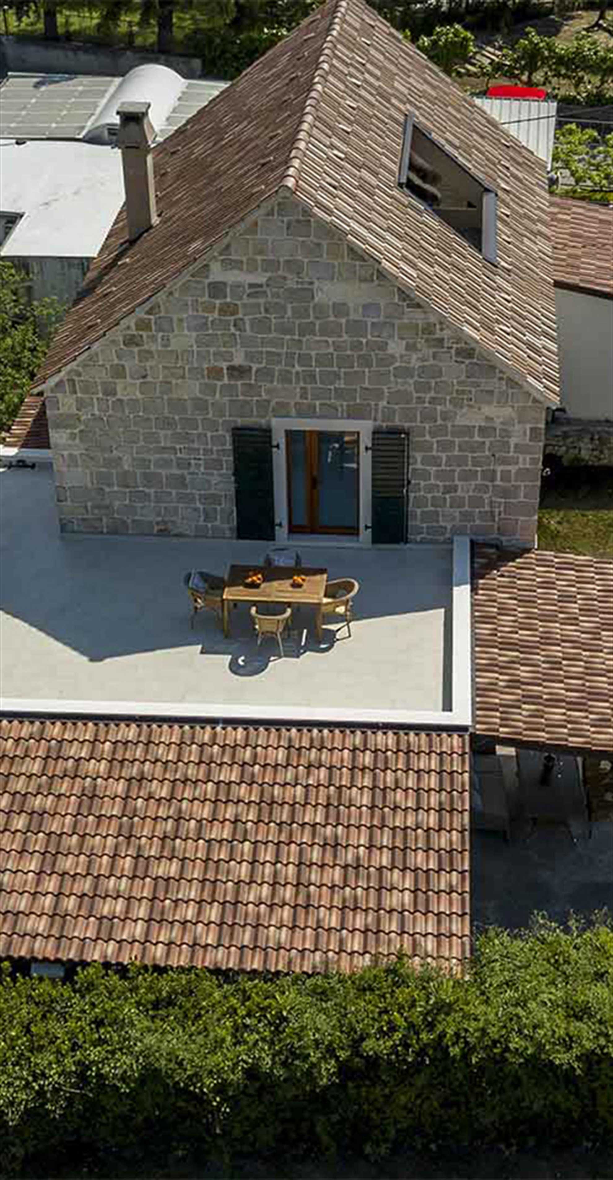 Poolside villa on special location in Solin