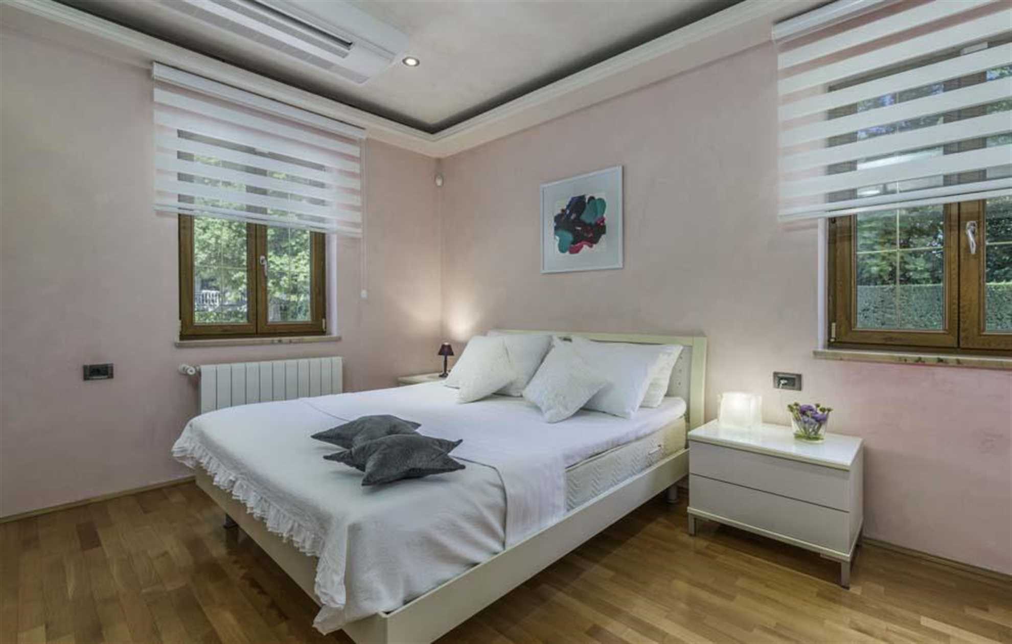 Family villa in Labin with a swimming pool