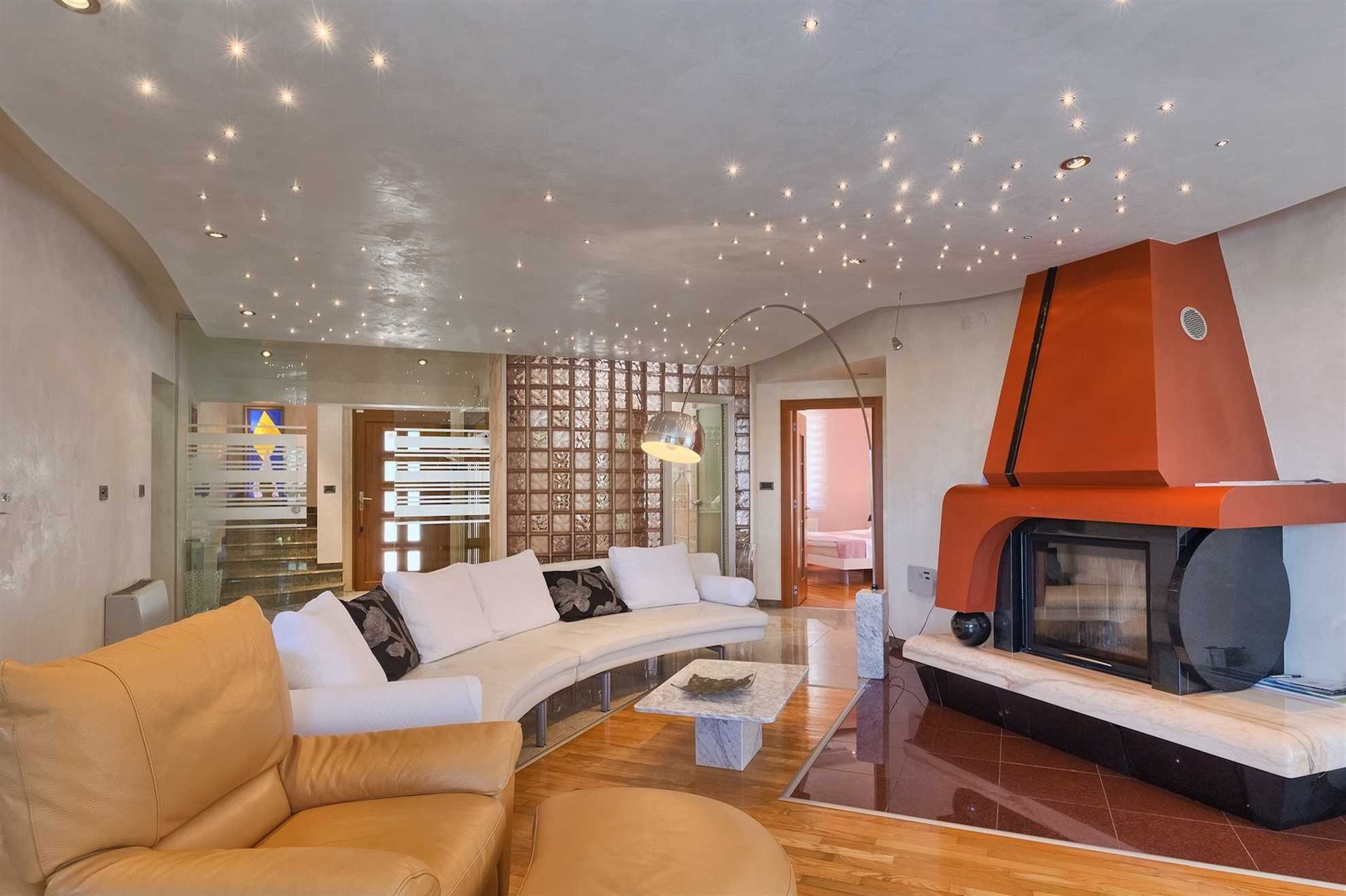 Family villa in Labin with a swimming pool