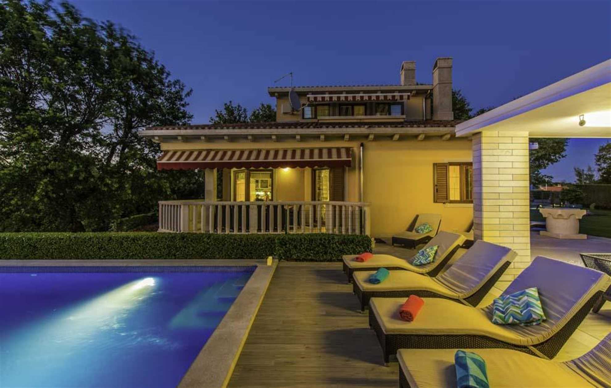 Family villa in Labin with a swimming pool