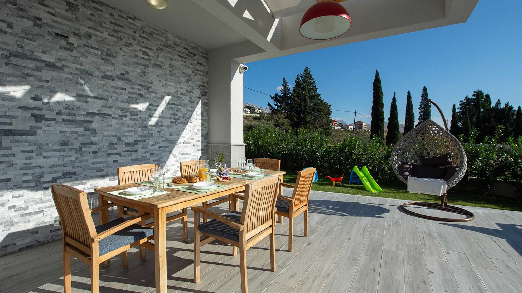 A wonderfull poolside villa in Solin
