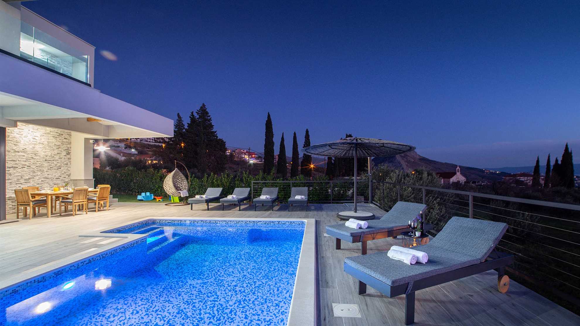 A wonderfull poolside villa in Solin