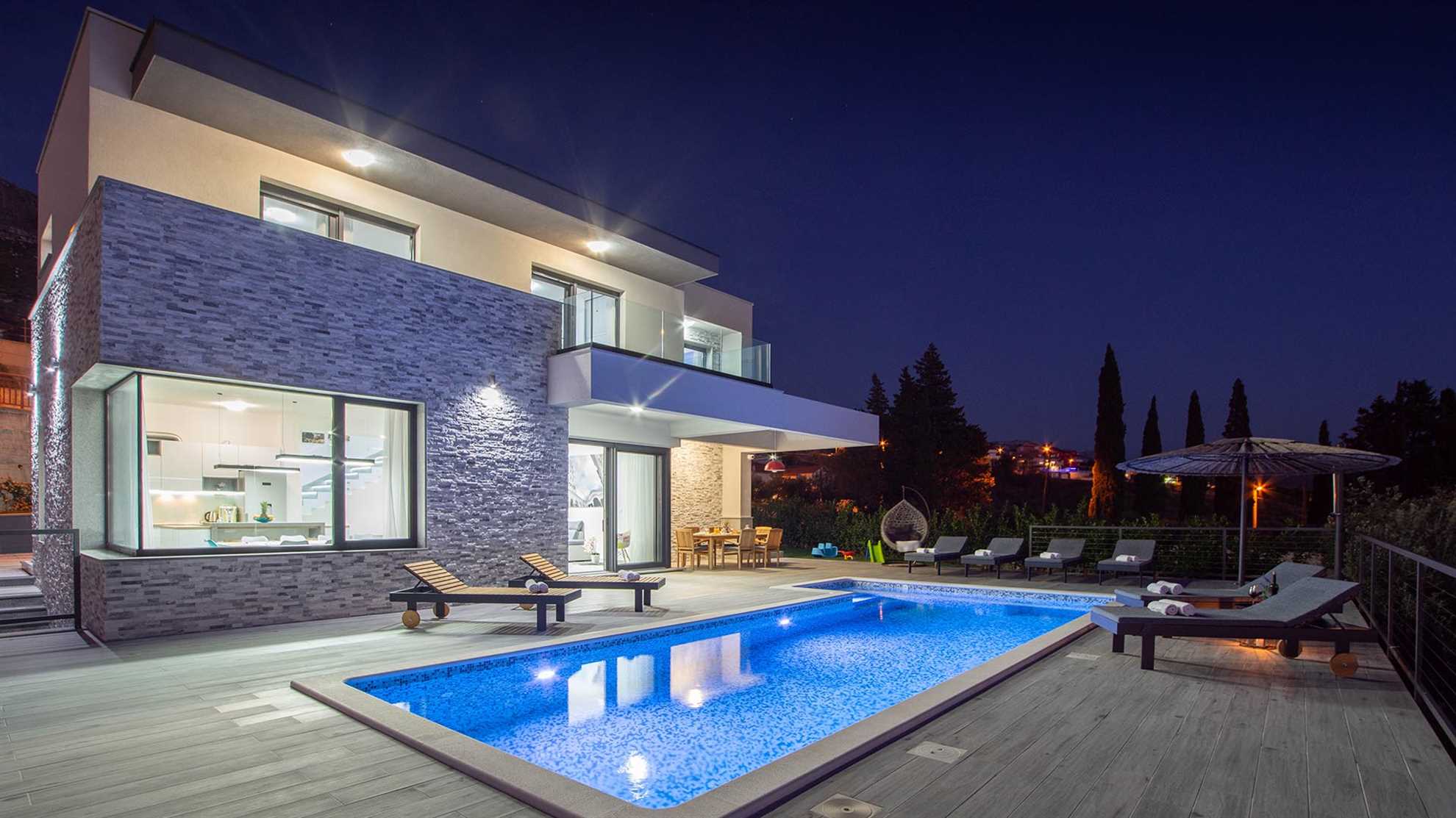 A wonderfull poolside villa in Solin