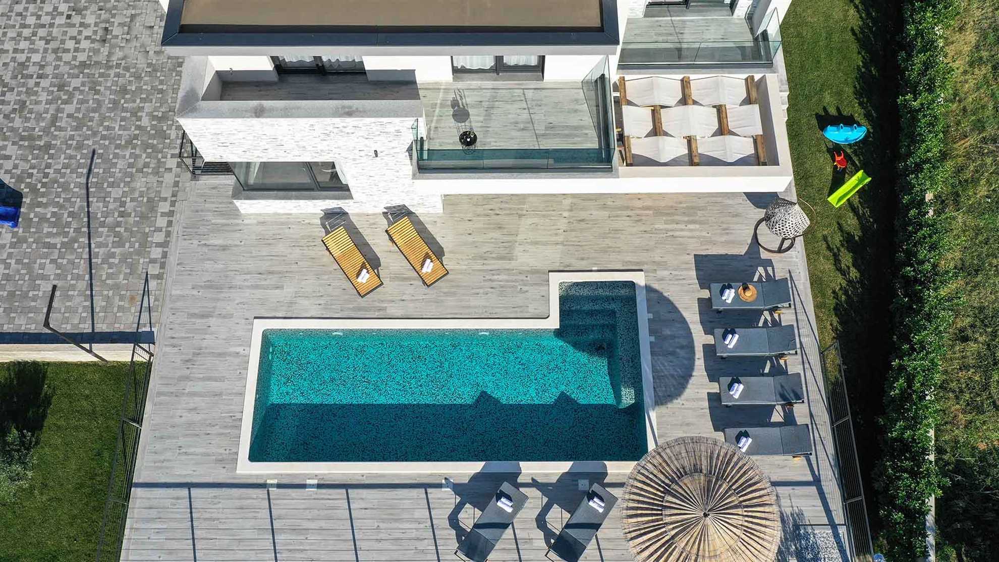 A wonderfull poolside villa in Solin