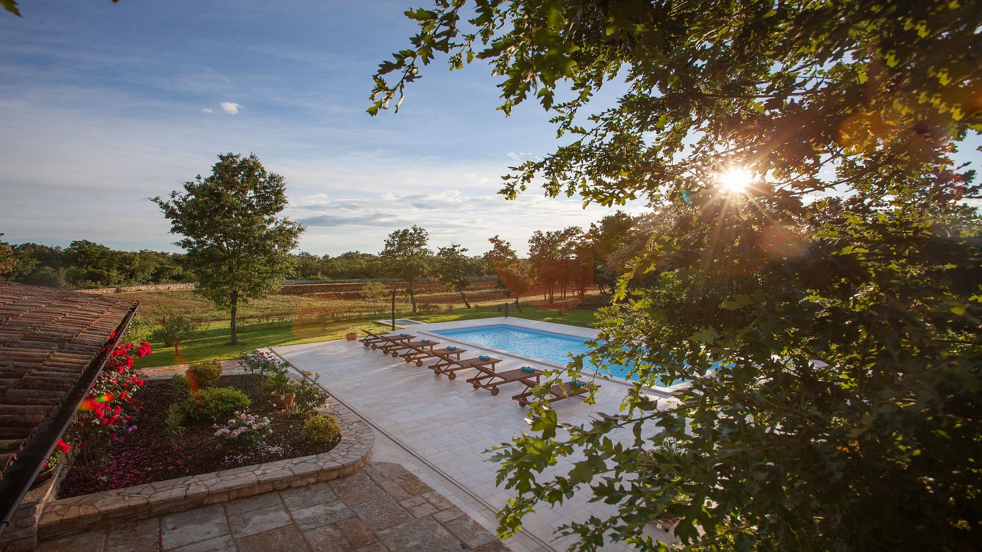 Lovely rural villa with a swimming pool in Bale