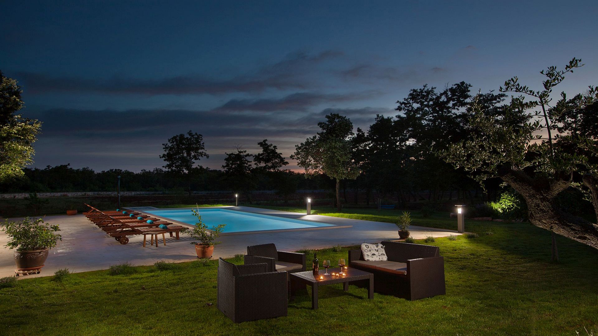 Lovely rural villa with a swimming pool in Bale