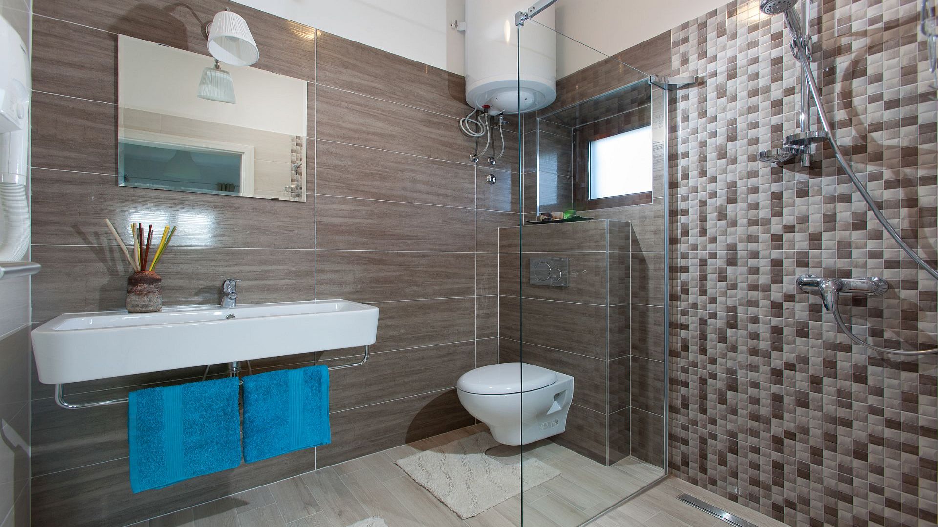 Lovely rural villa with a swimming pool in Bale