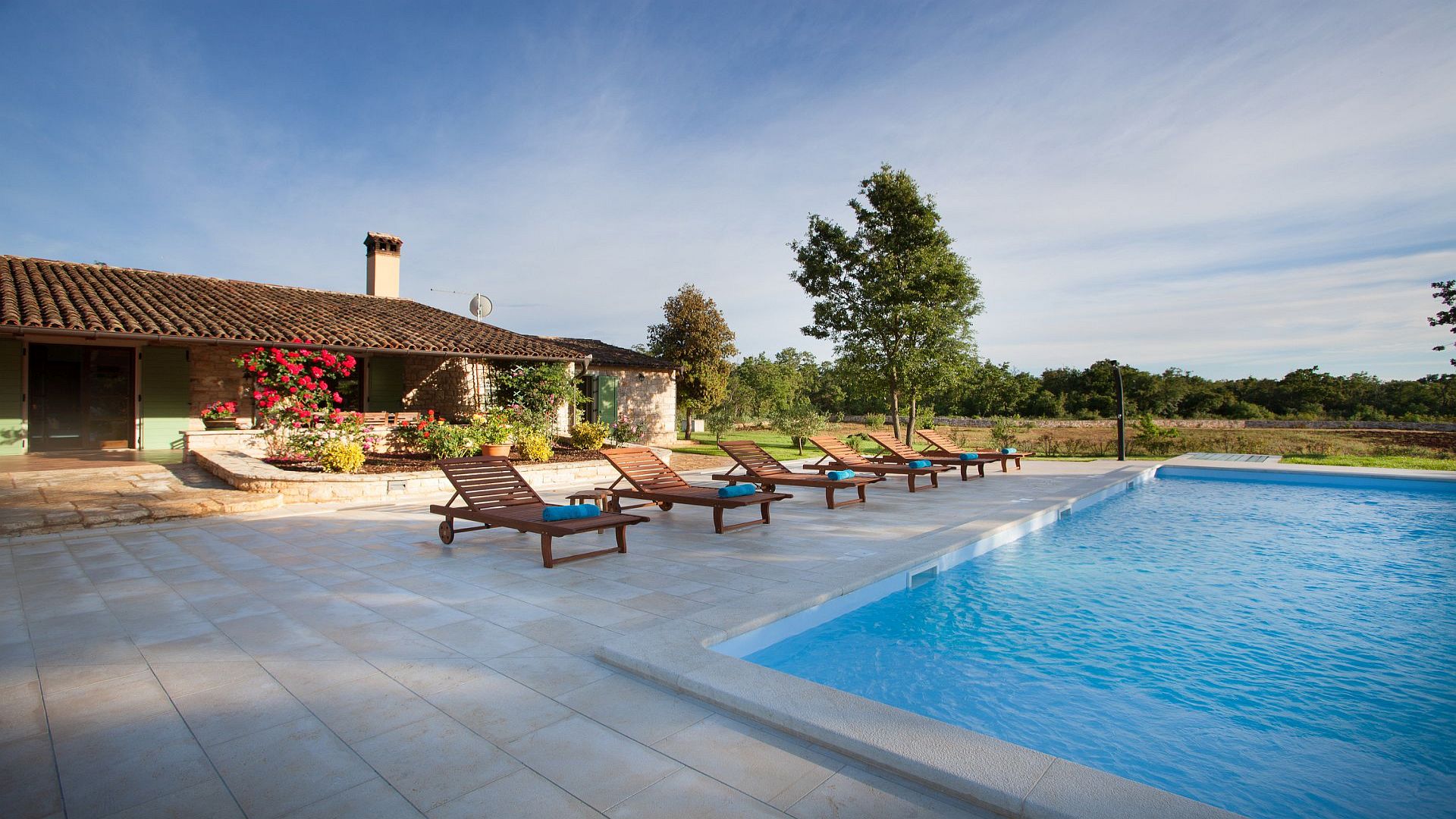 Lovely rural villa with a swimming pool in Bale