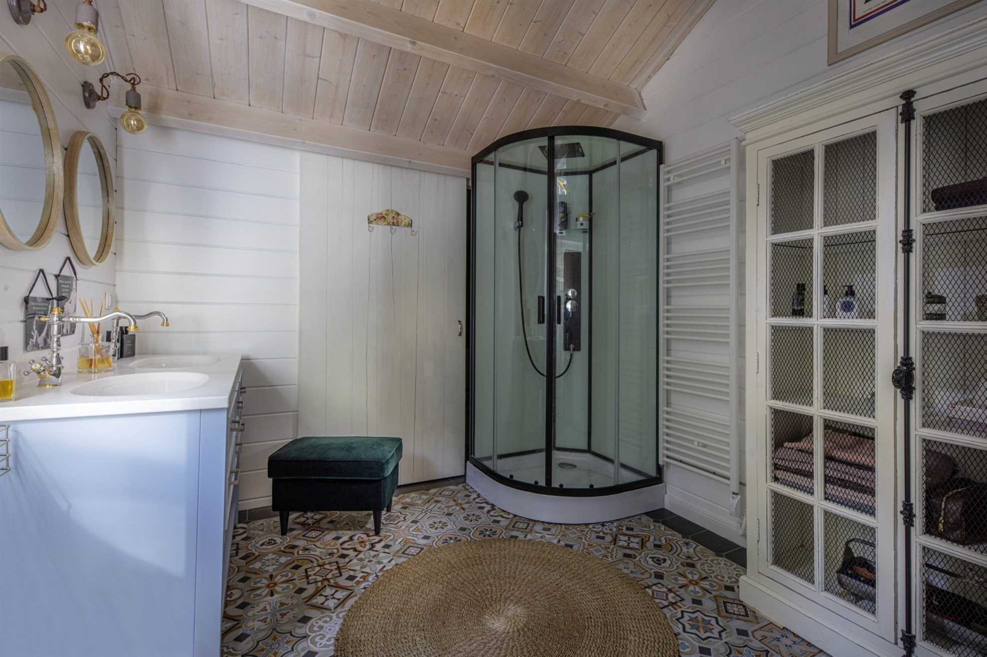 A charming holiday home in Veprinac with a swimming pool