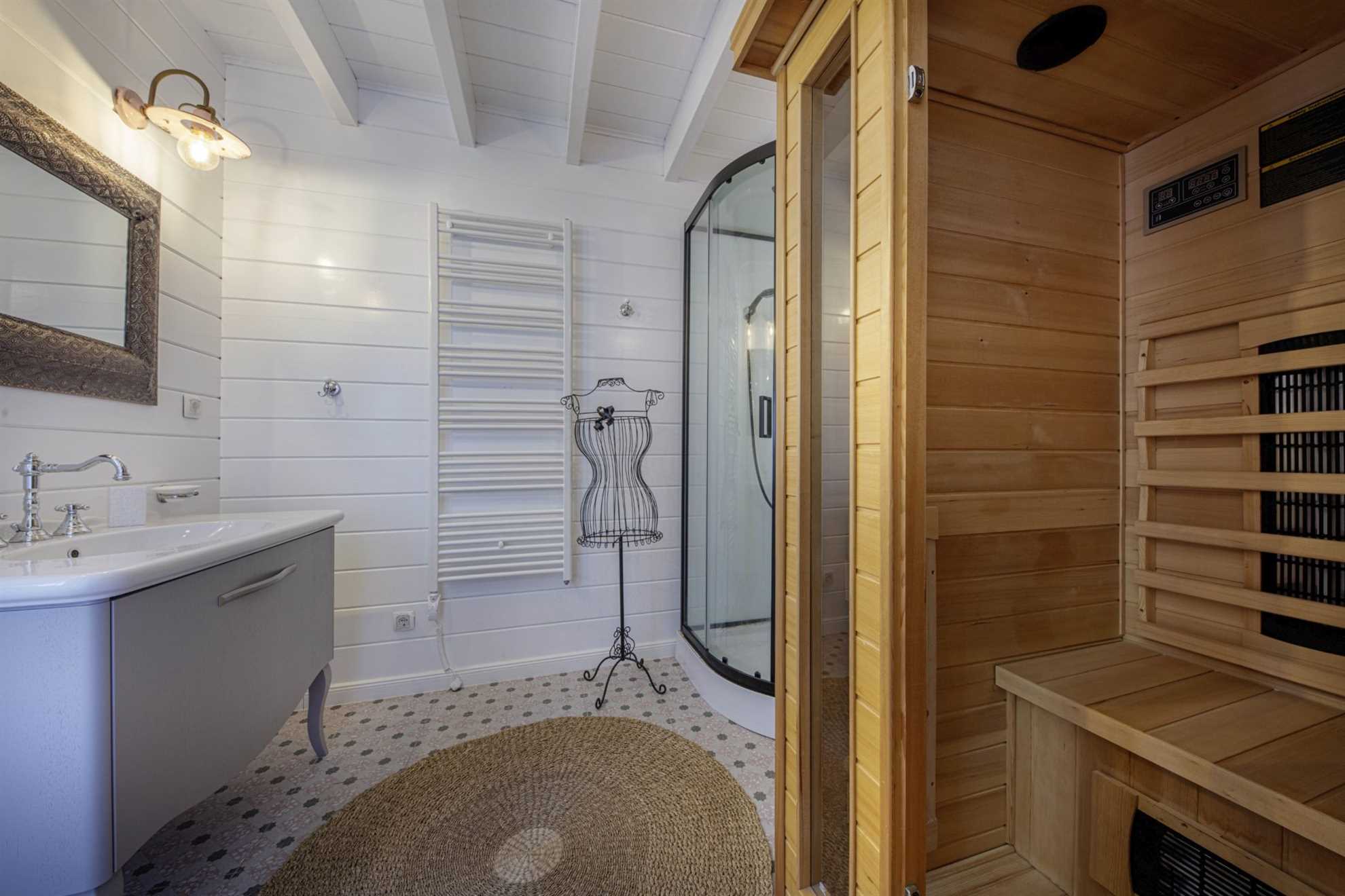 A charming holiday home in Veprinac with a swimming pool