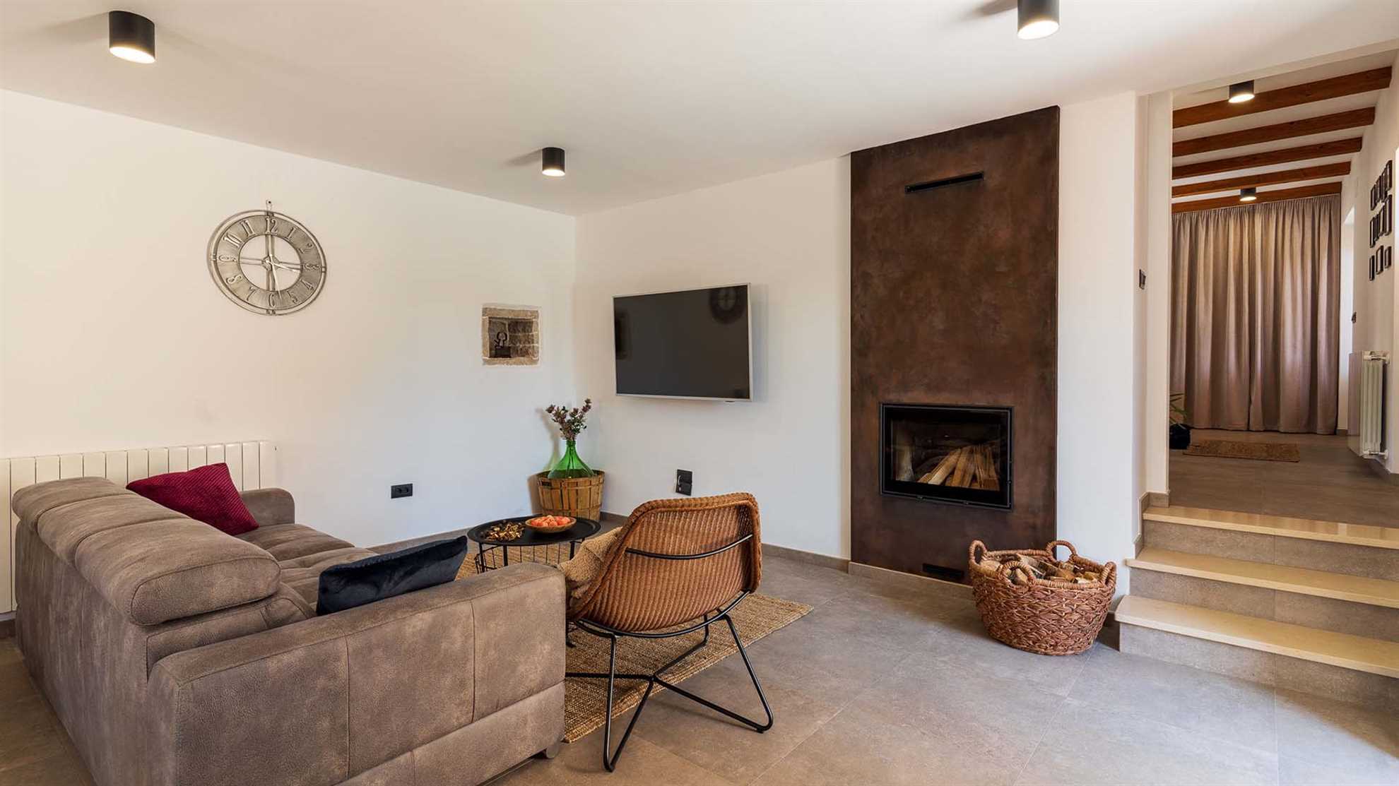 A small family villa in Pazin with a swimming pool