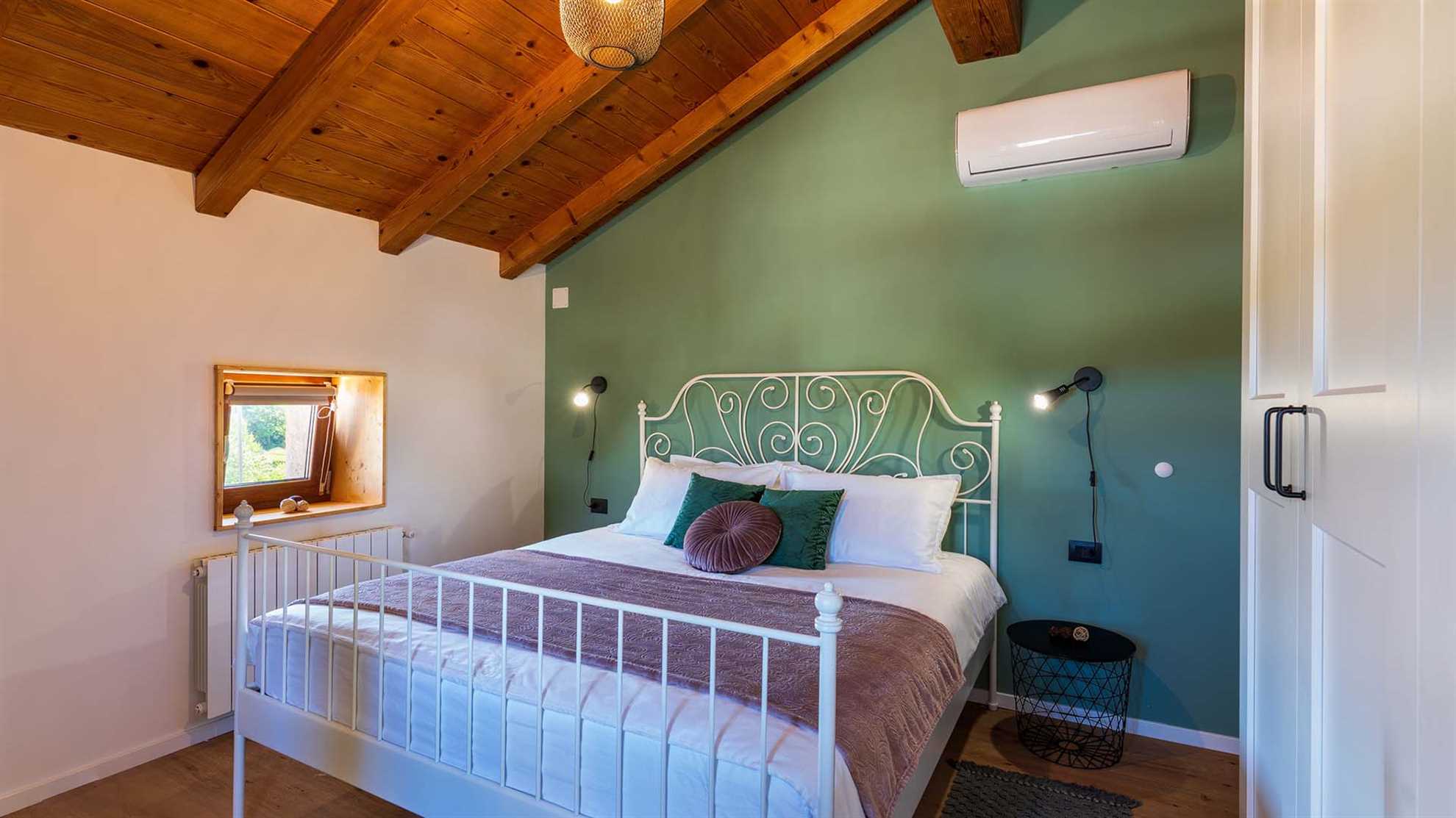 A small family villa in Pazin with a swimming pool