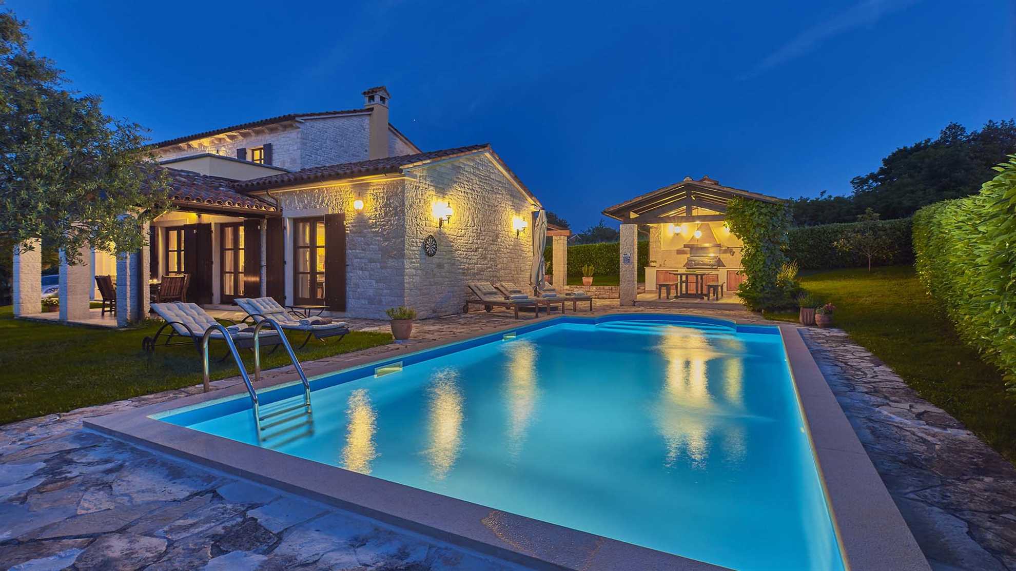 Eco-friendly stone villa in Motovun