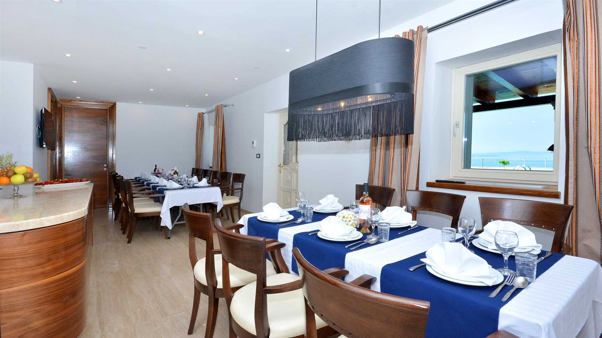 Villa for large groups in Podstrana near Split