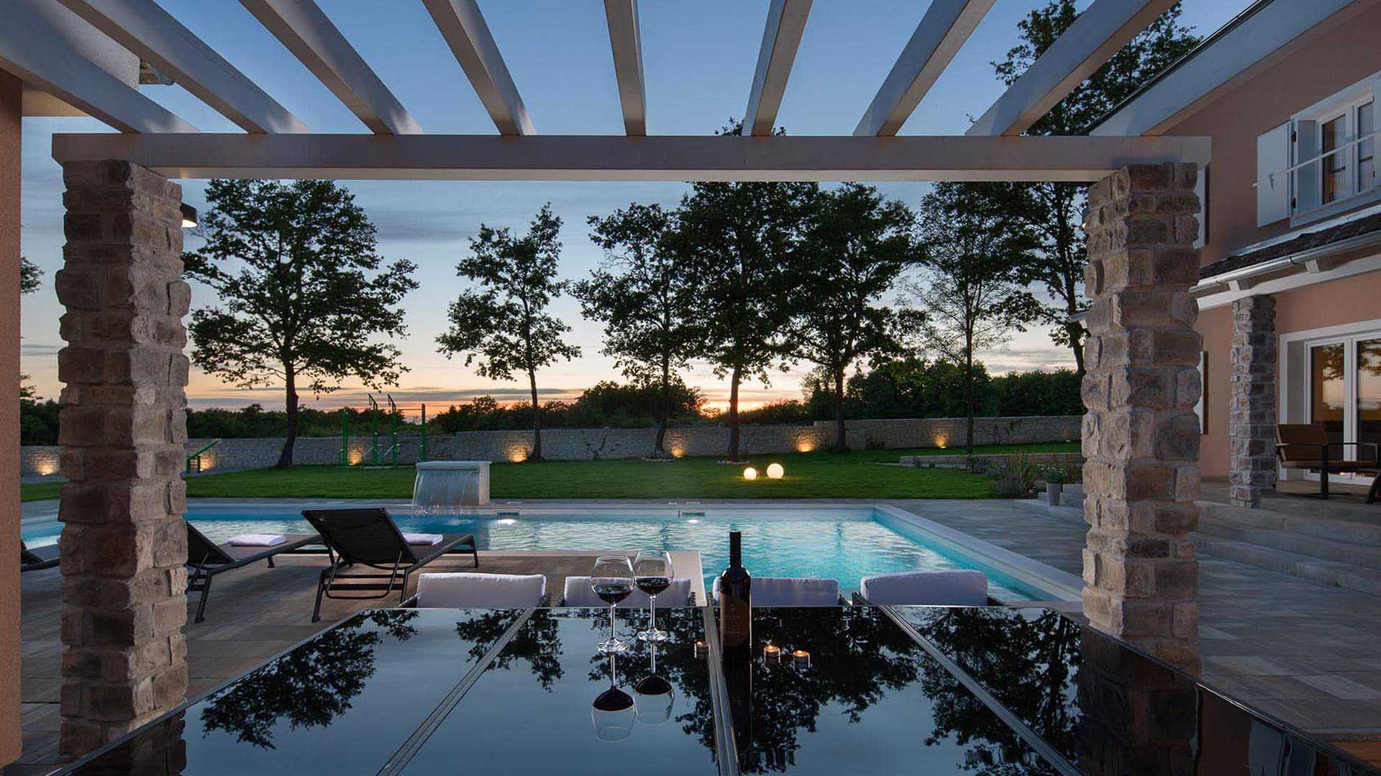 Stylish luxury villa with stunning swimming pool