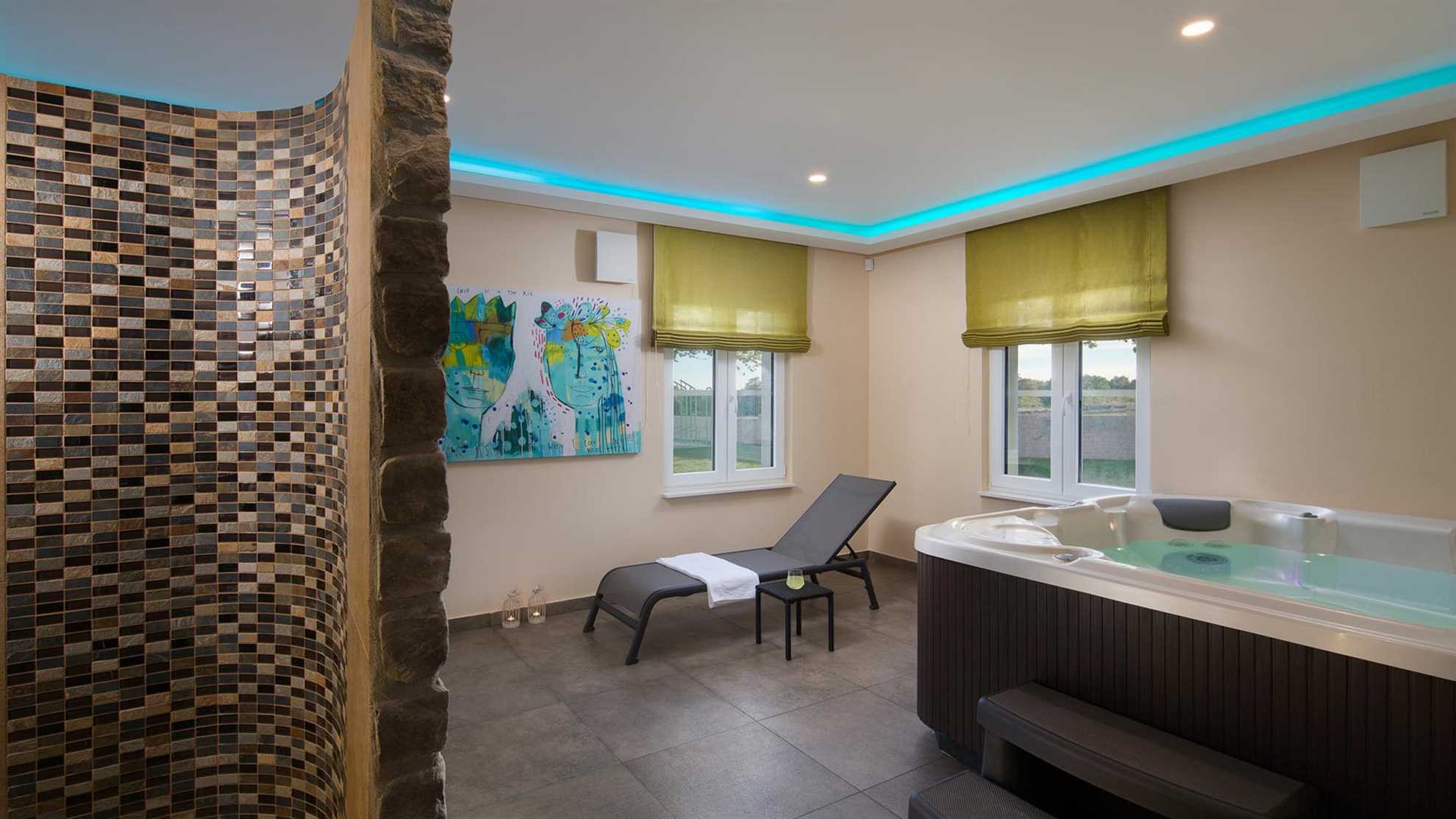 Stylish luxury villa with stunning swimming pool