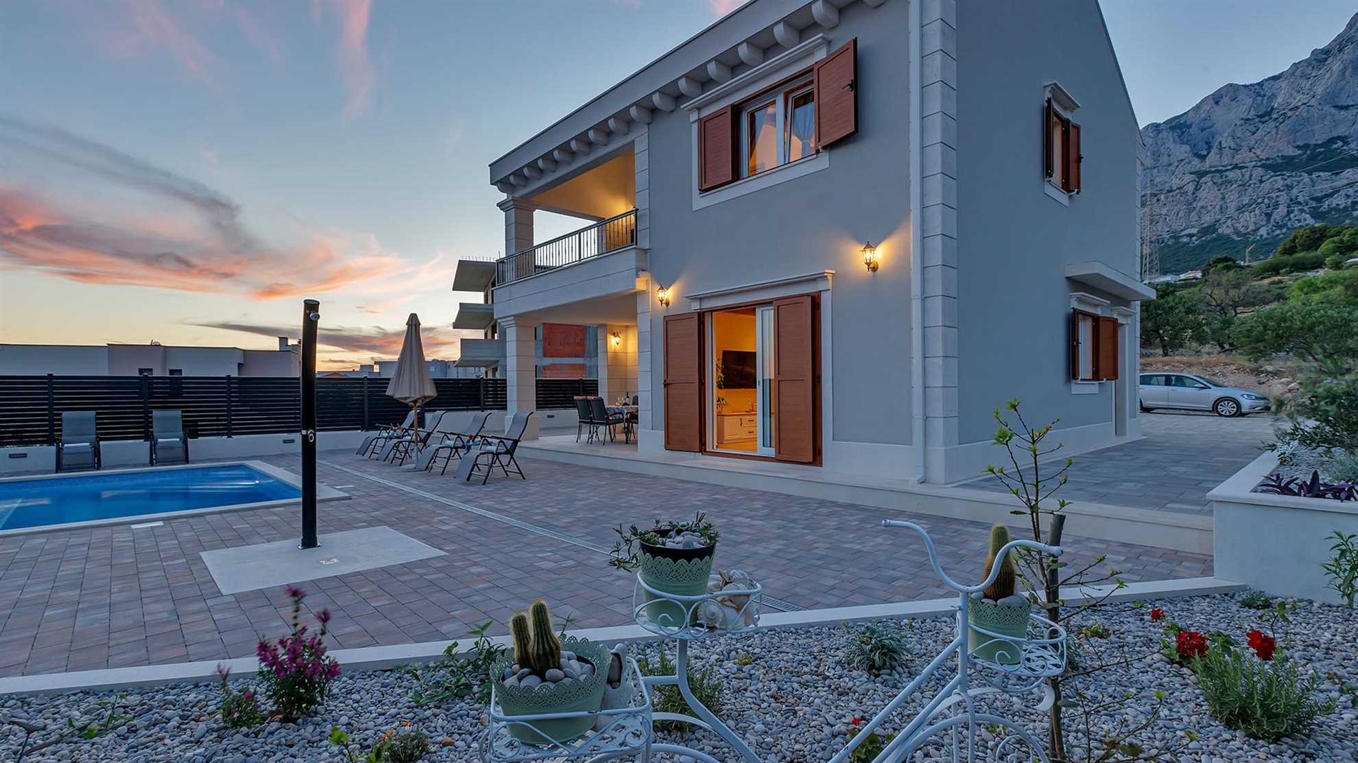 Poolside villa in Makarska with stunning sea view
