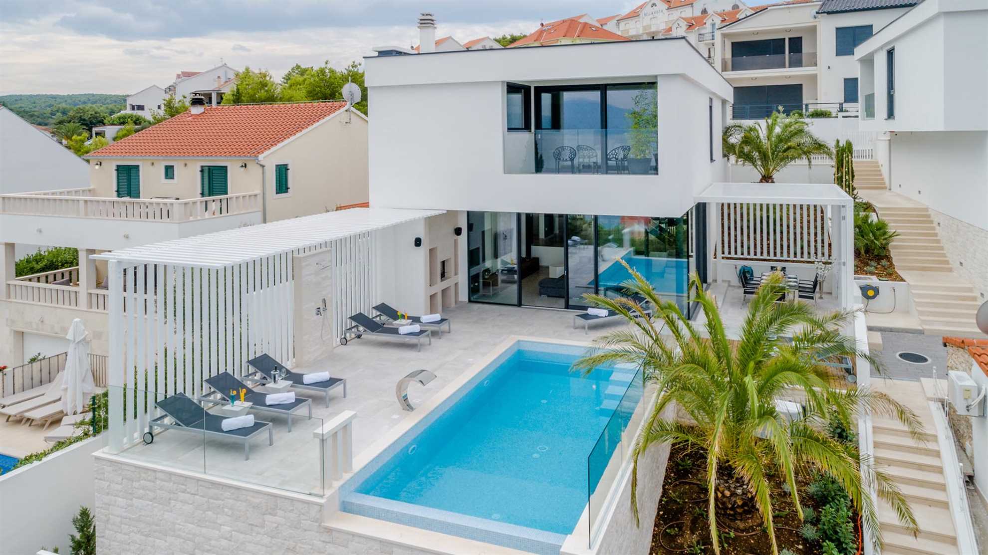 Luxury villa fully equipped for children