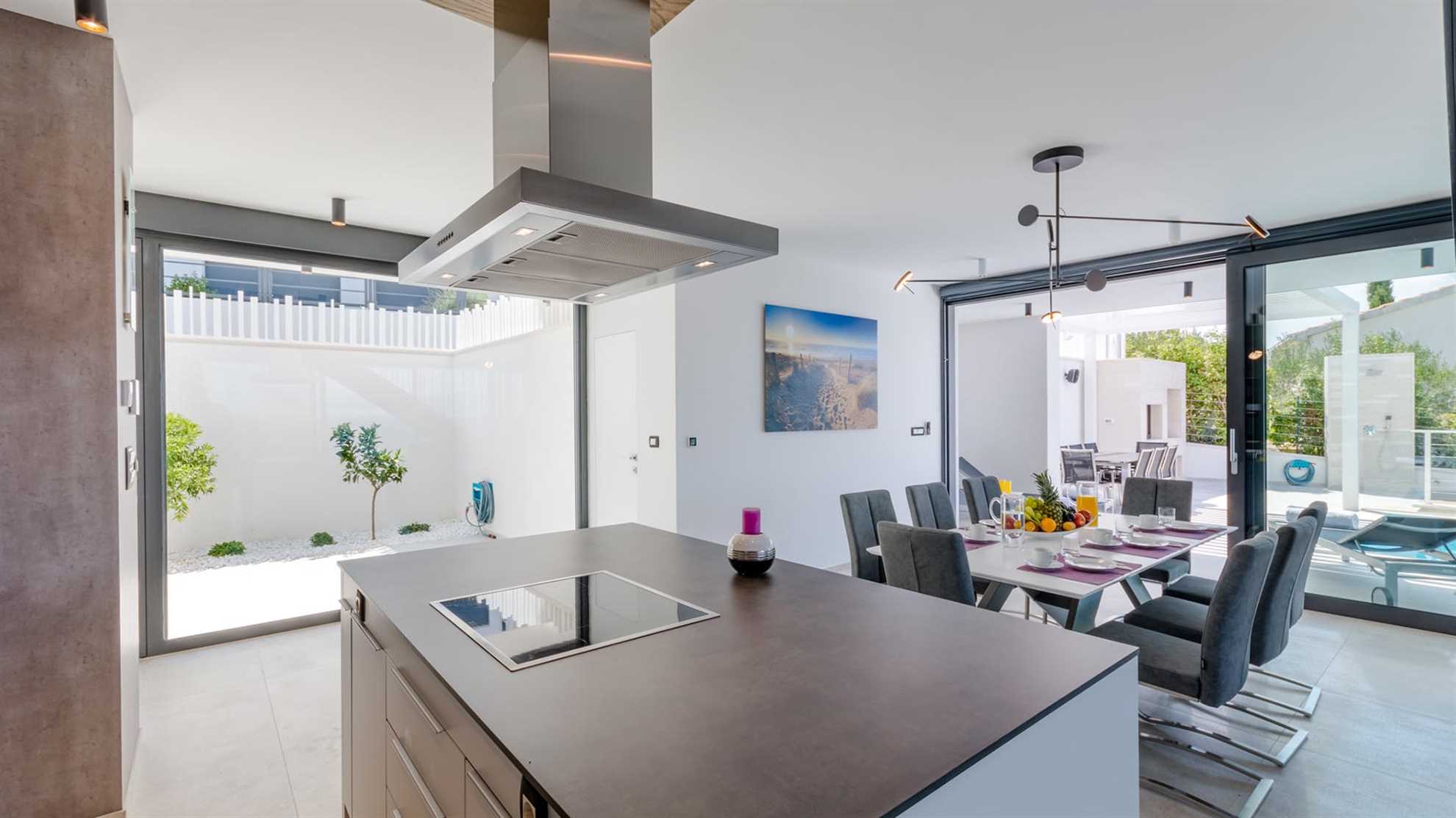 The beautiful, contemporary villa in Sutivan