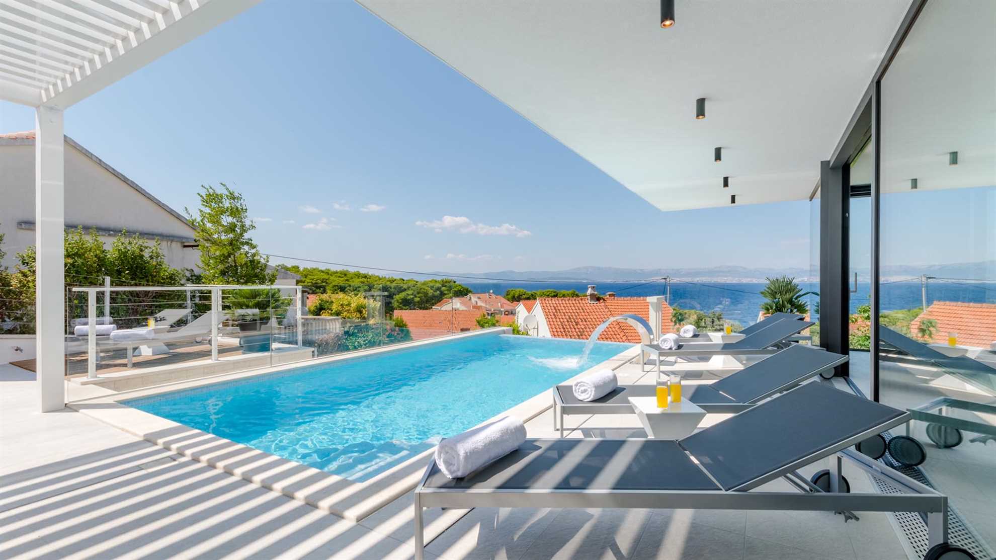 The beautiful, contemporary villa in Sutivan