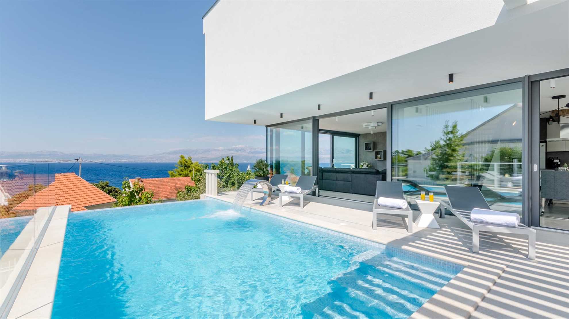 The beautiful, contemporary villa in Sutivan