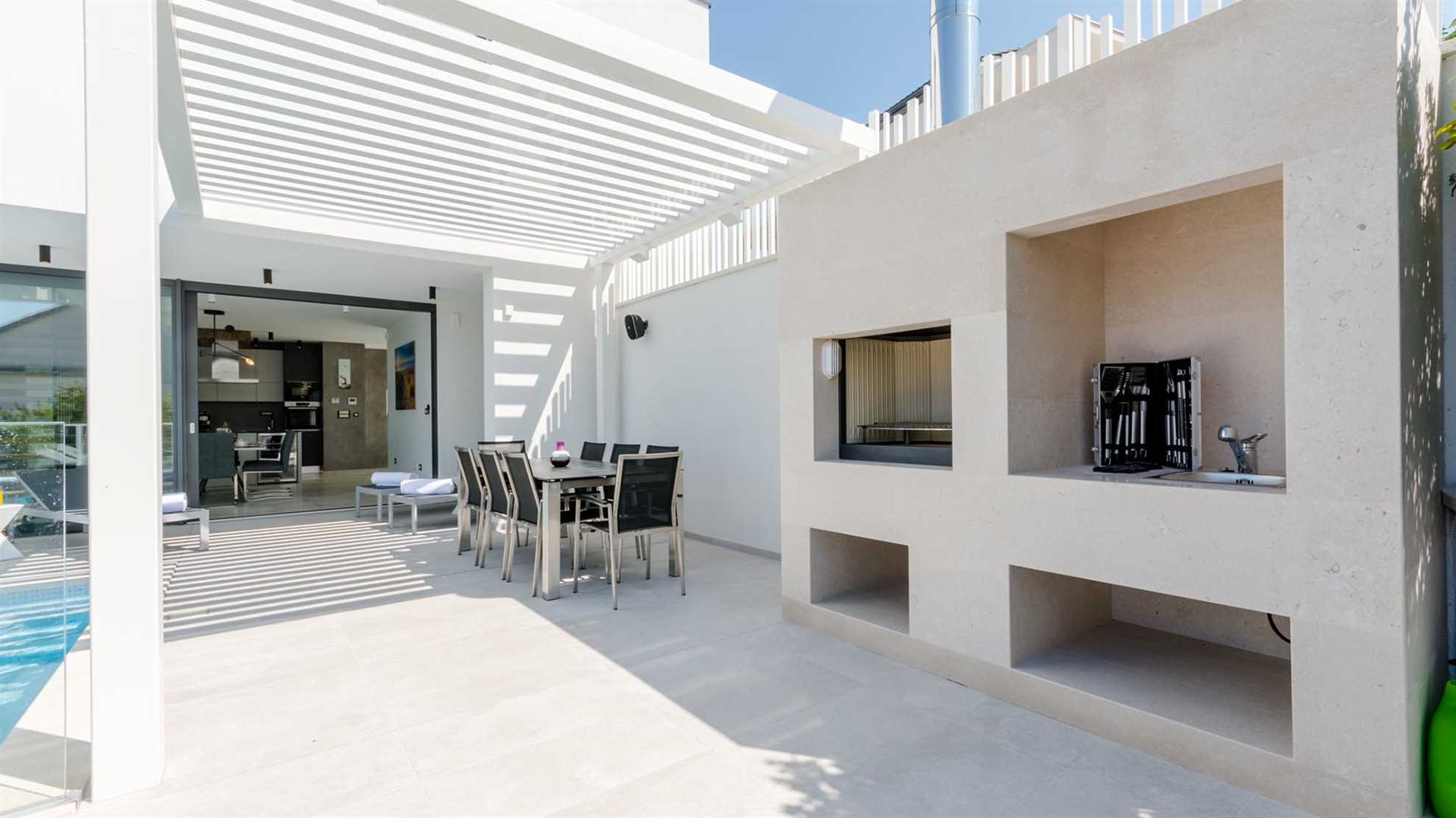 The beautiful, contemporary villa in Sutivan