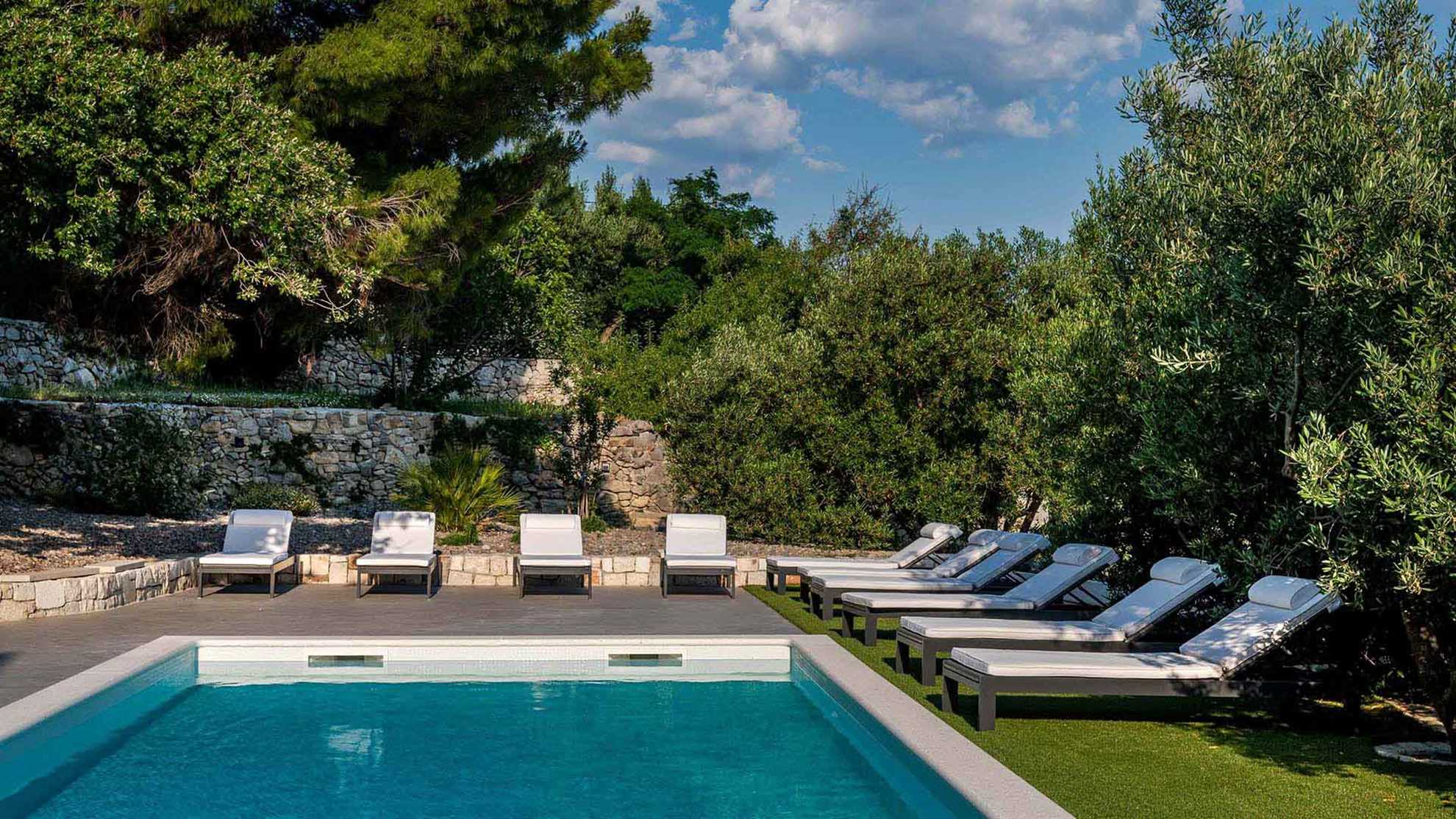 Luxurious villa with a pool in Kaštela