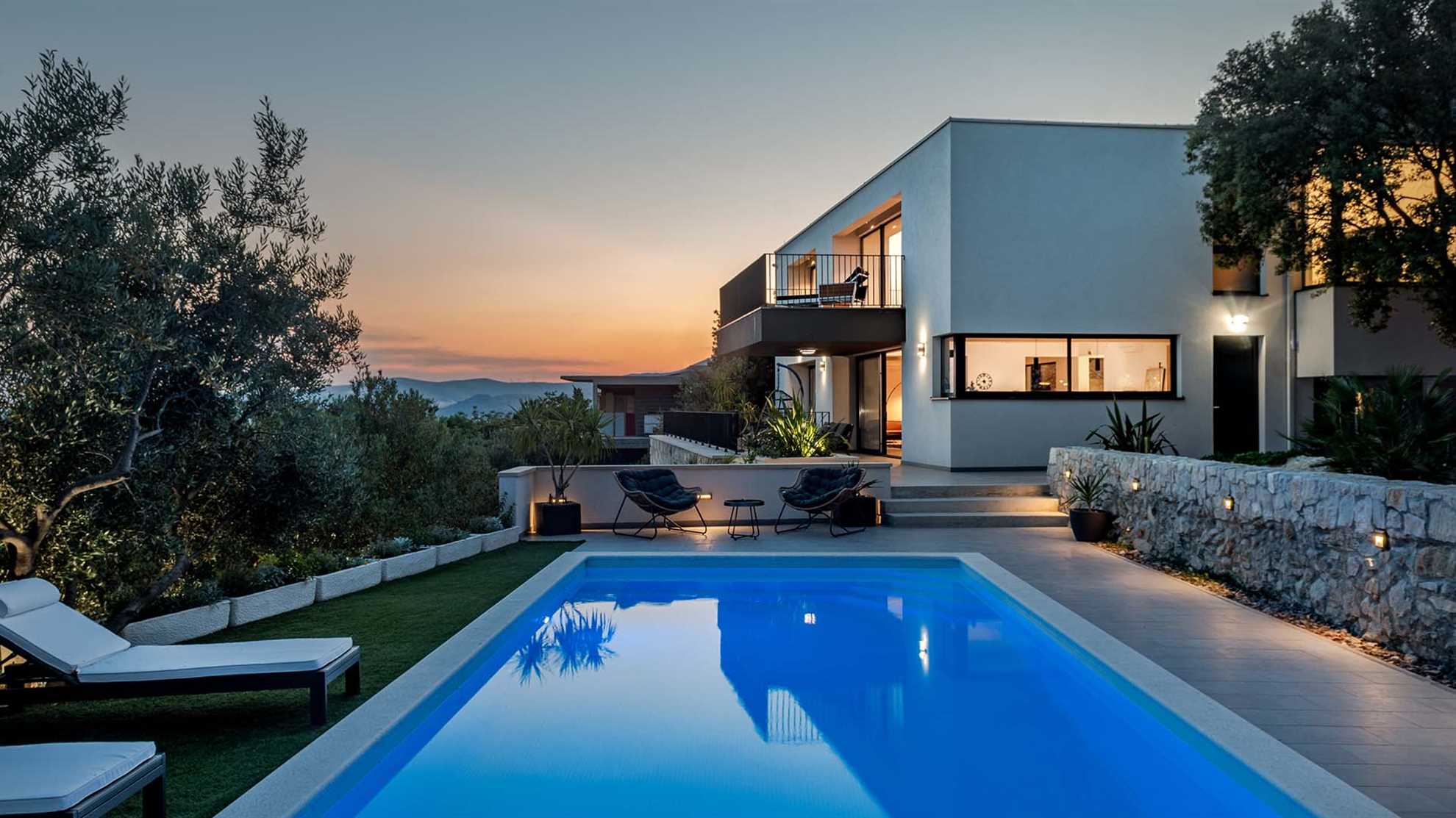 Luxurious villa with a pool in Kaštela