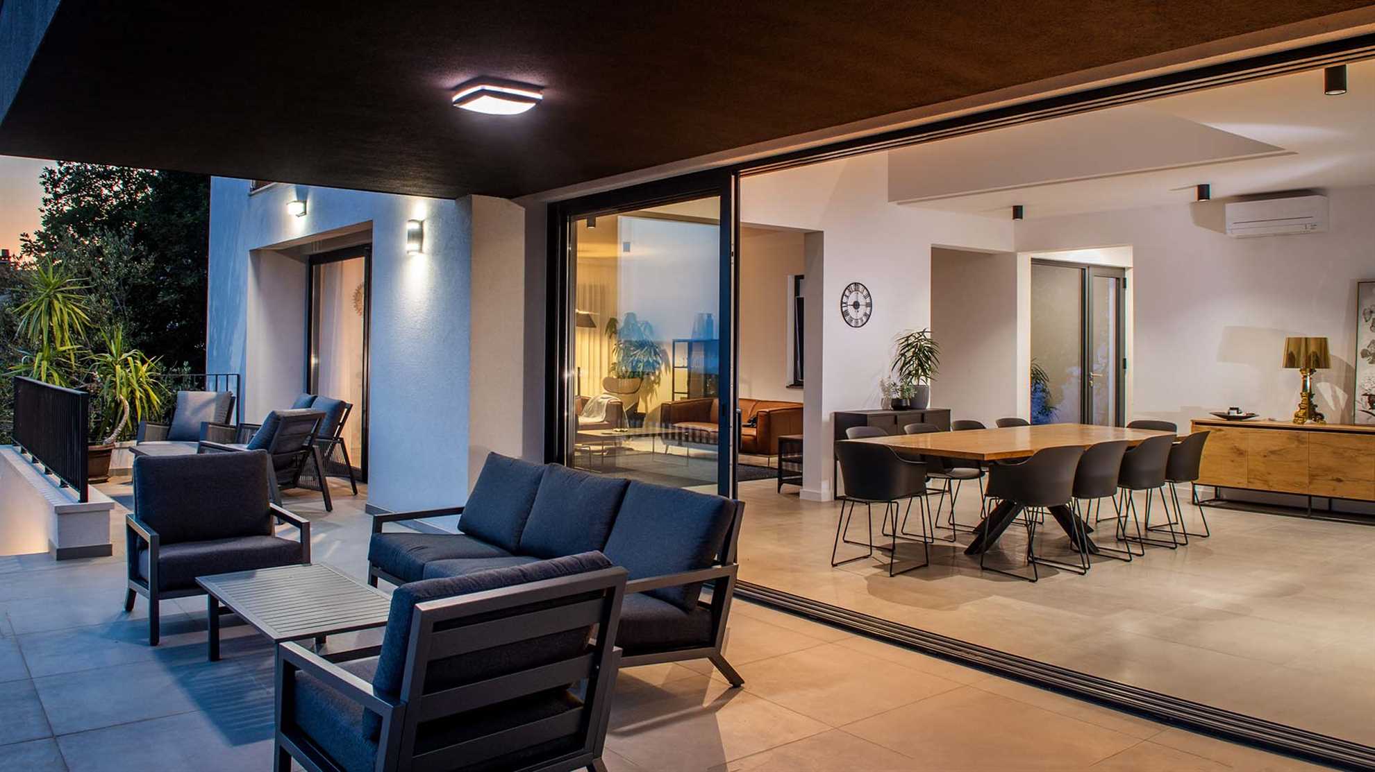 Luxurious villa with a pool in Kaštela