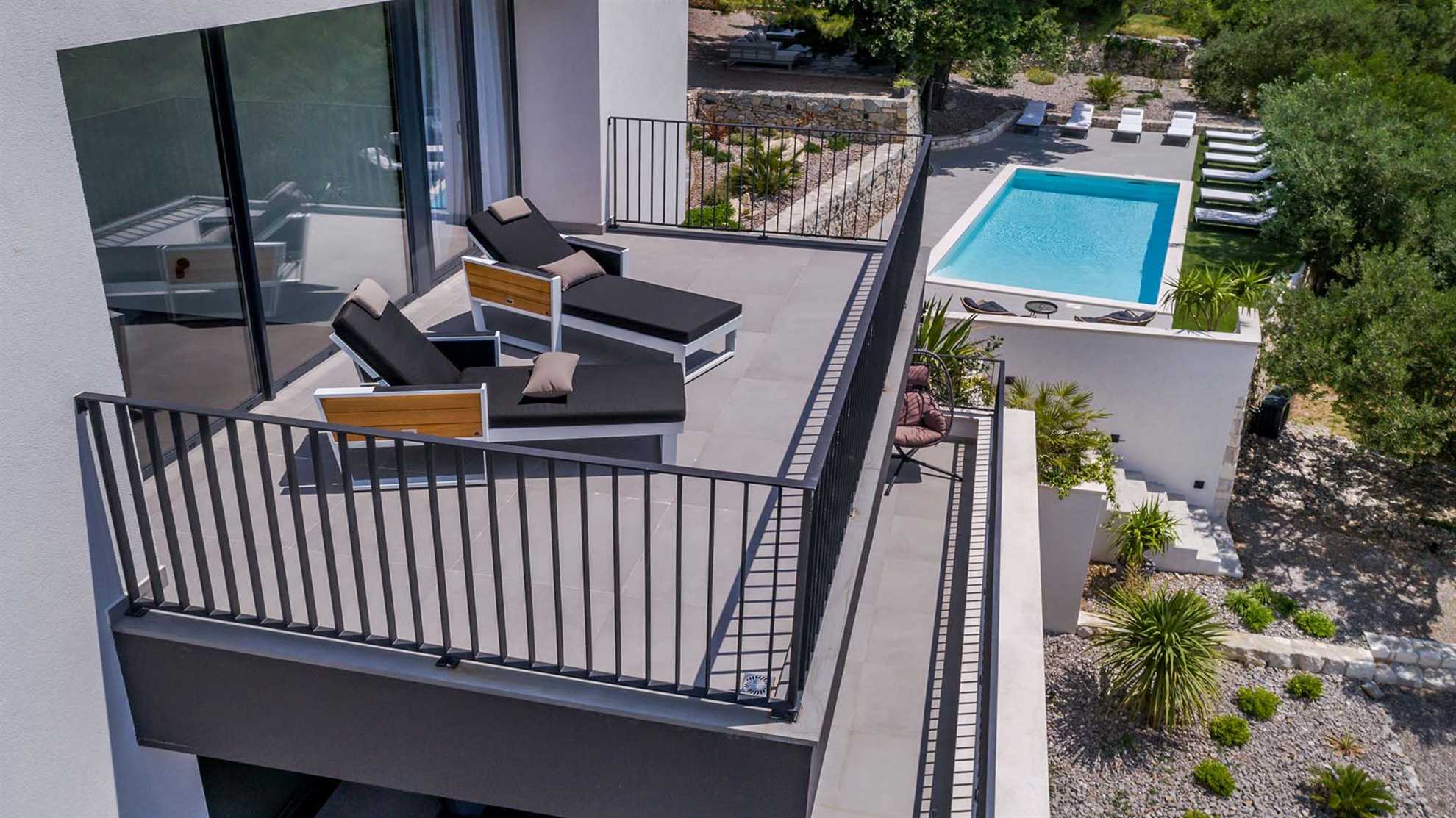 Luxurious villa with a pool in Kaštela