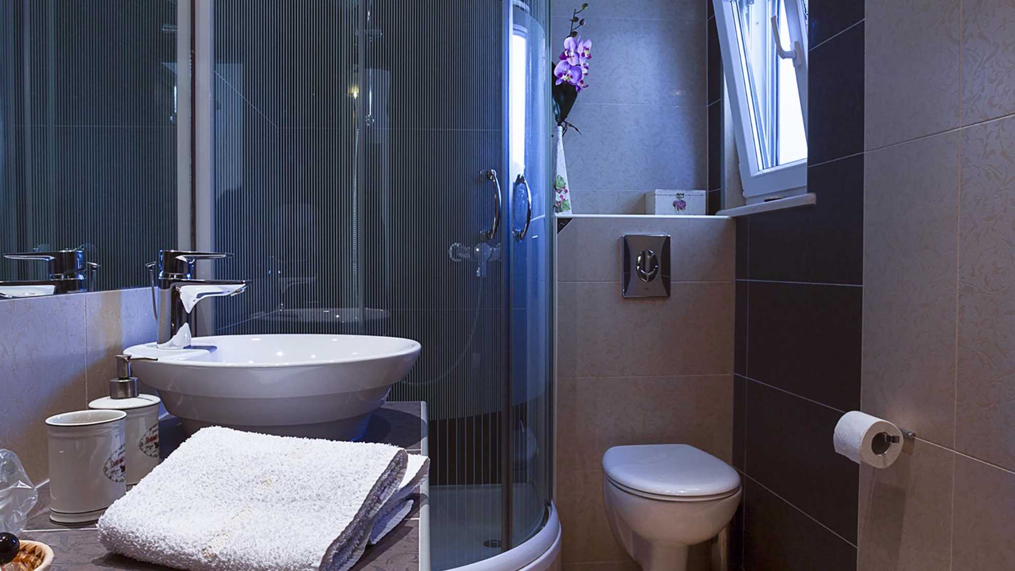 Charming villa with sauna and jacuzzi in Makarska