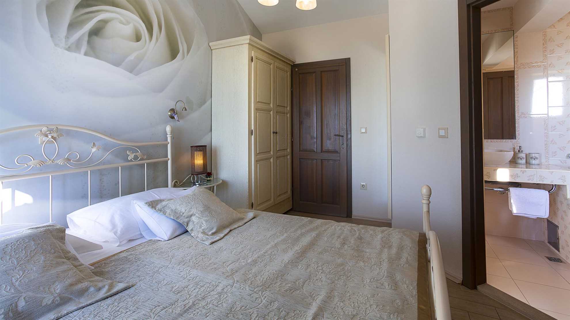 Charming villa with sauna and jacuzzi in Makarska