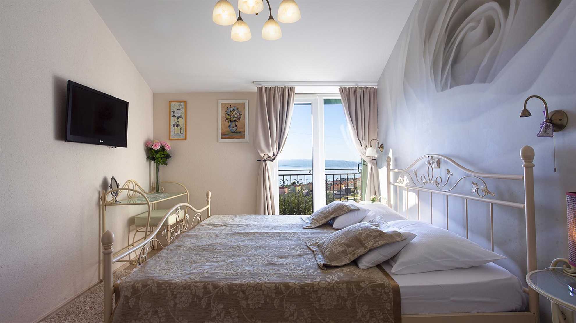 Charming villa with sauna and jacuzzi in Makarska